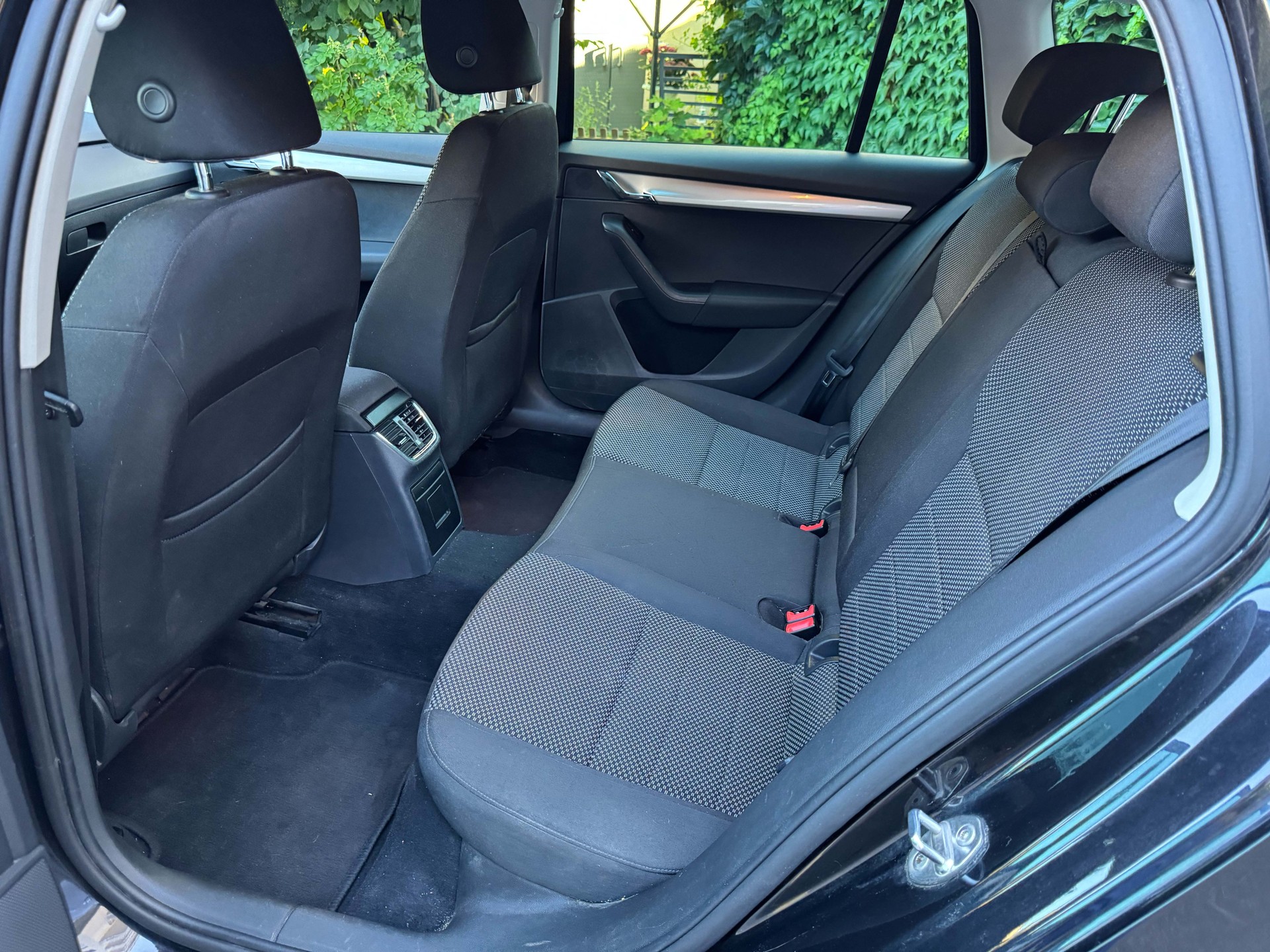 SKODA 1.8 TSI Swiss Joy DSG-image-13