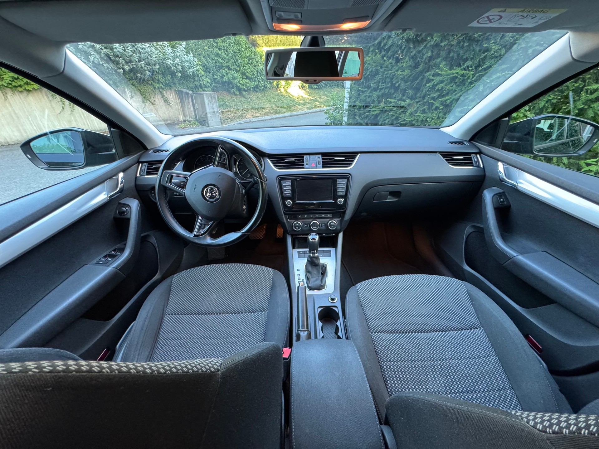 SKODA 1.8 TSI Swiss Joy DSG-image-9