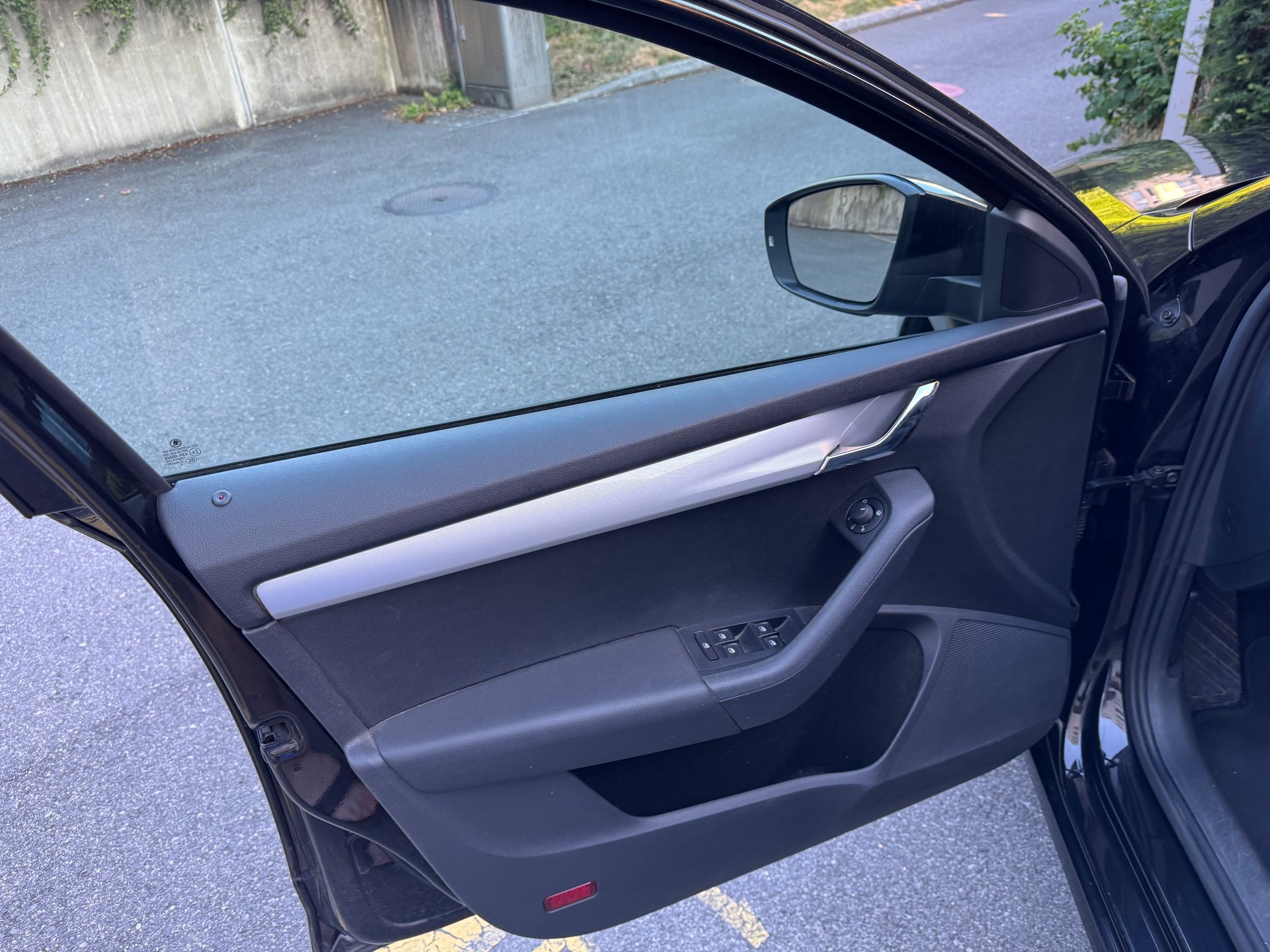SKODA 1.8 TSI Swiss Joy DSG-image-10