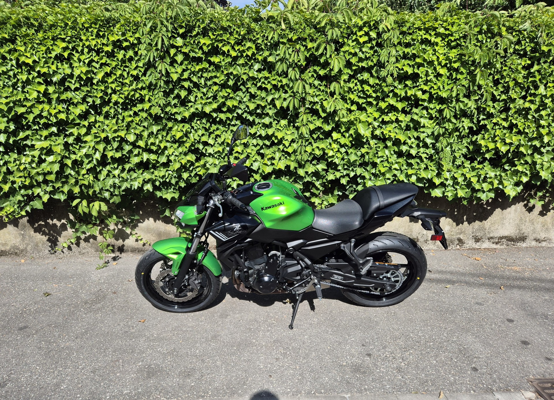 KAWASAKI Z 650 (35kW)-showroom-element-3