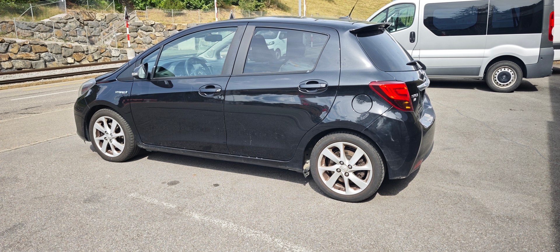 TOYOTA Yaris 1.5 VVT-i Hybrid Luna e-CVT-image-6