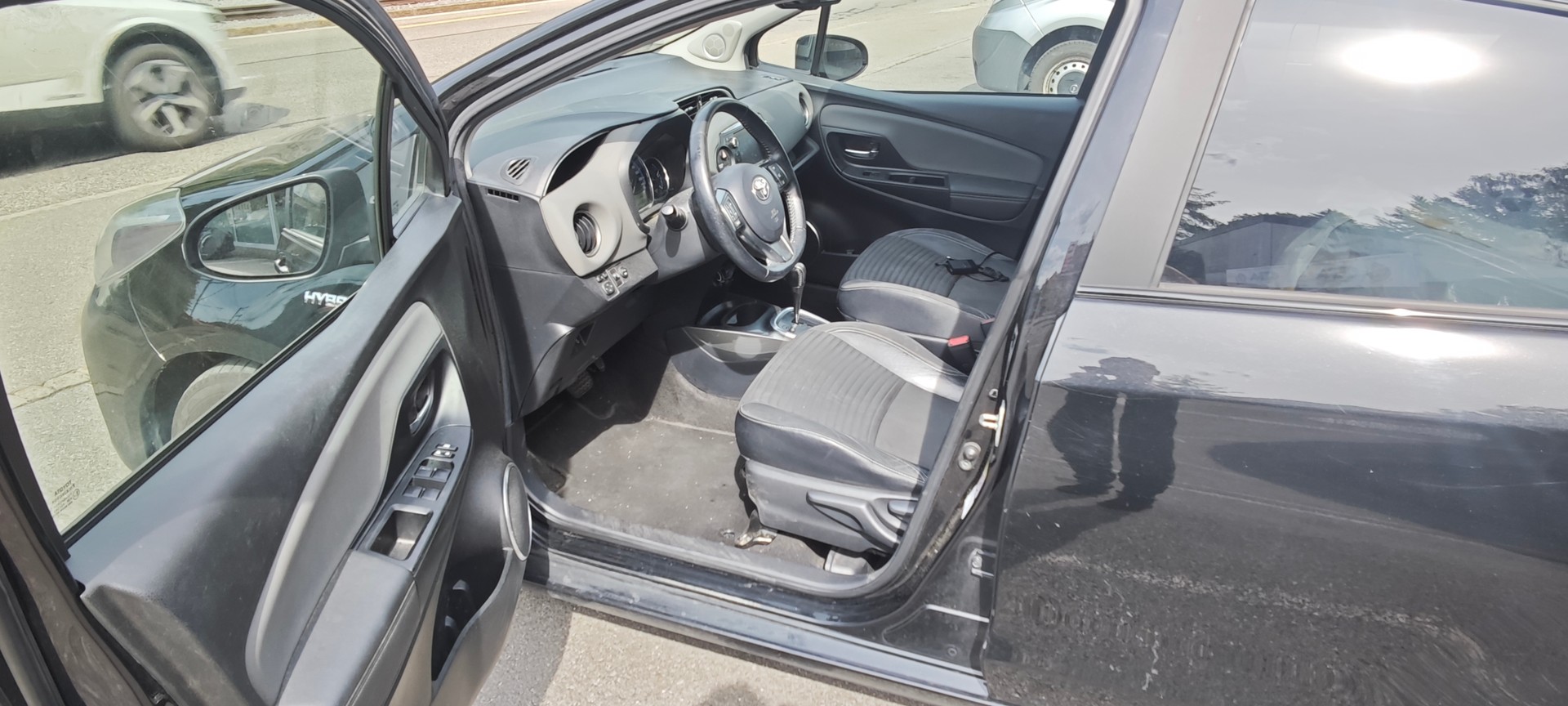 TOYOTA Yaris 1.5 VVT-i Hybrid Luna e-CVT-image-7