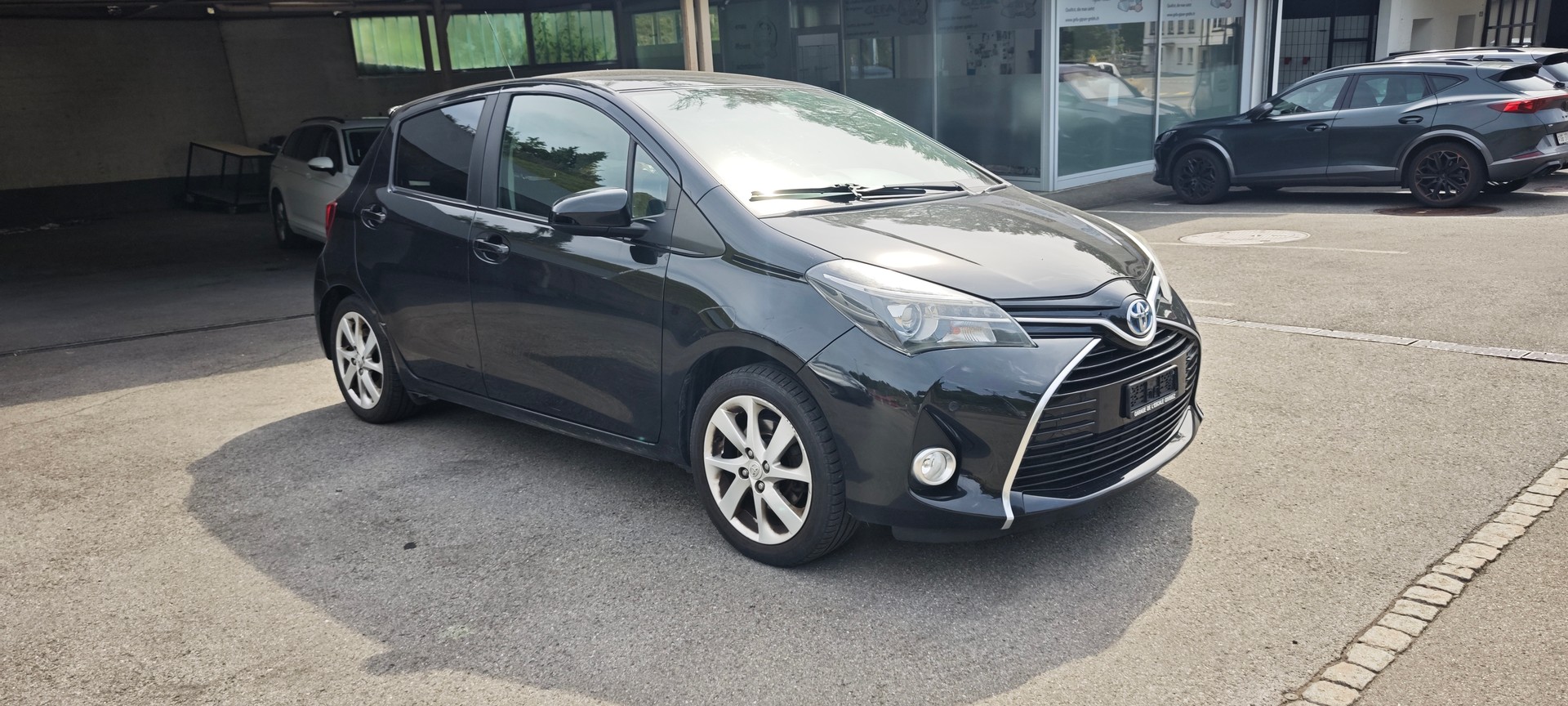 TOYOTA Yaris 1.5 VVT-i Hybrid Luna e-CVT-image-1