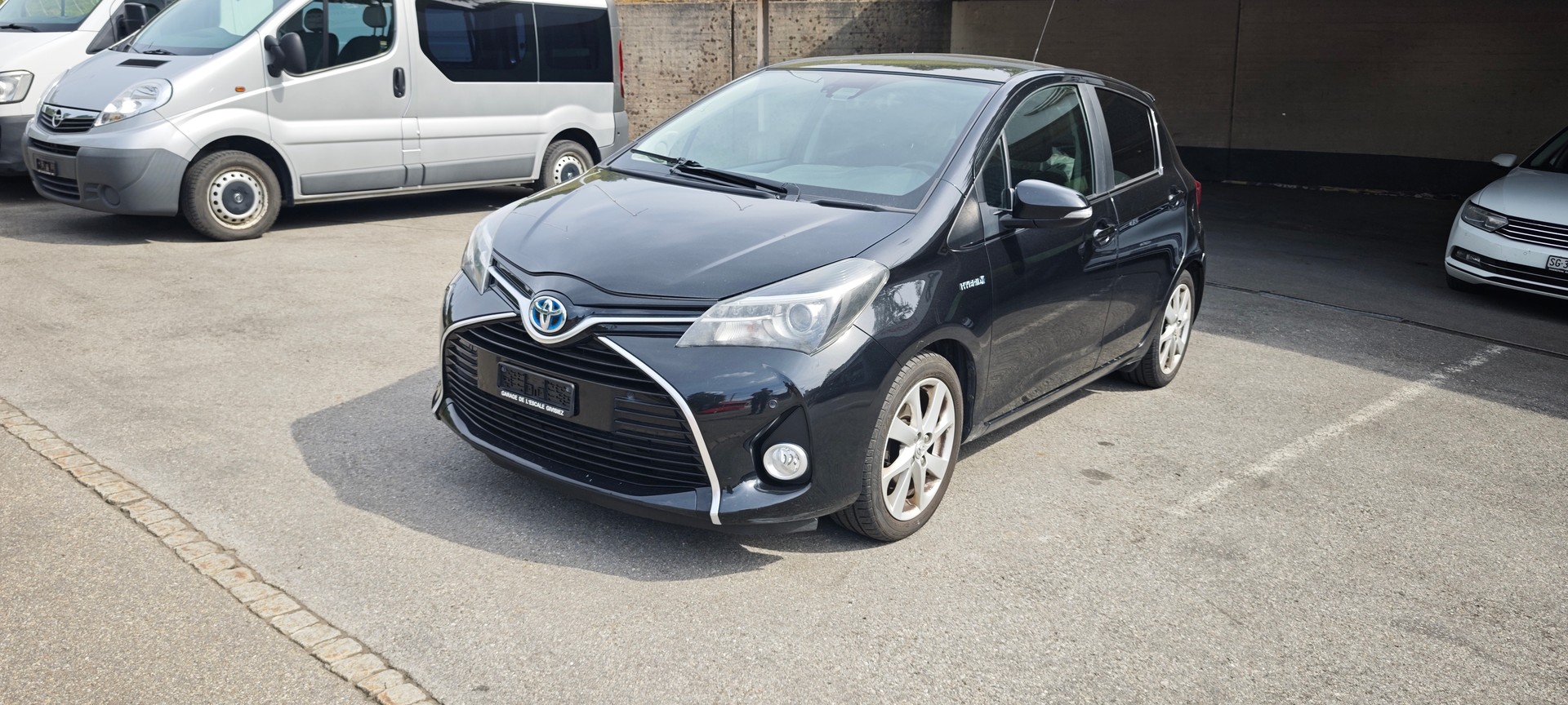 TOYOTA Yaris 1.5 VVT-i Hybrid Luna e-CVT-image-0