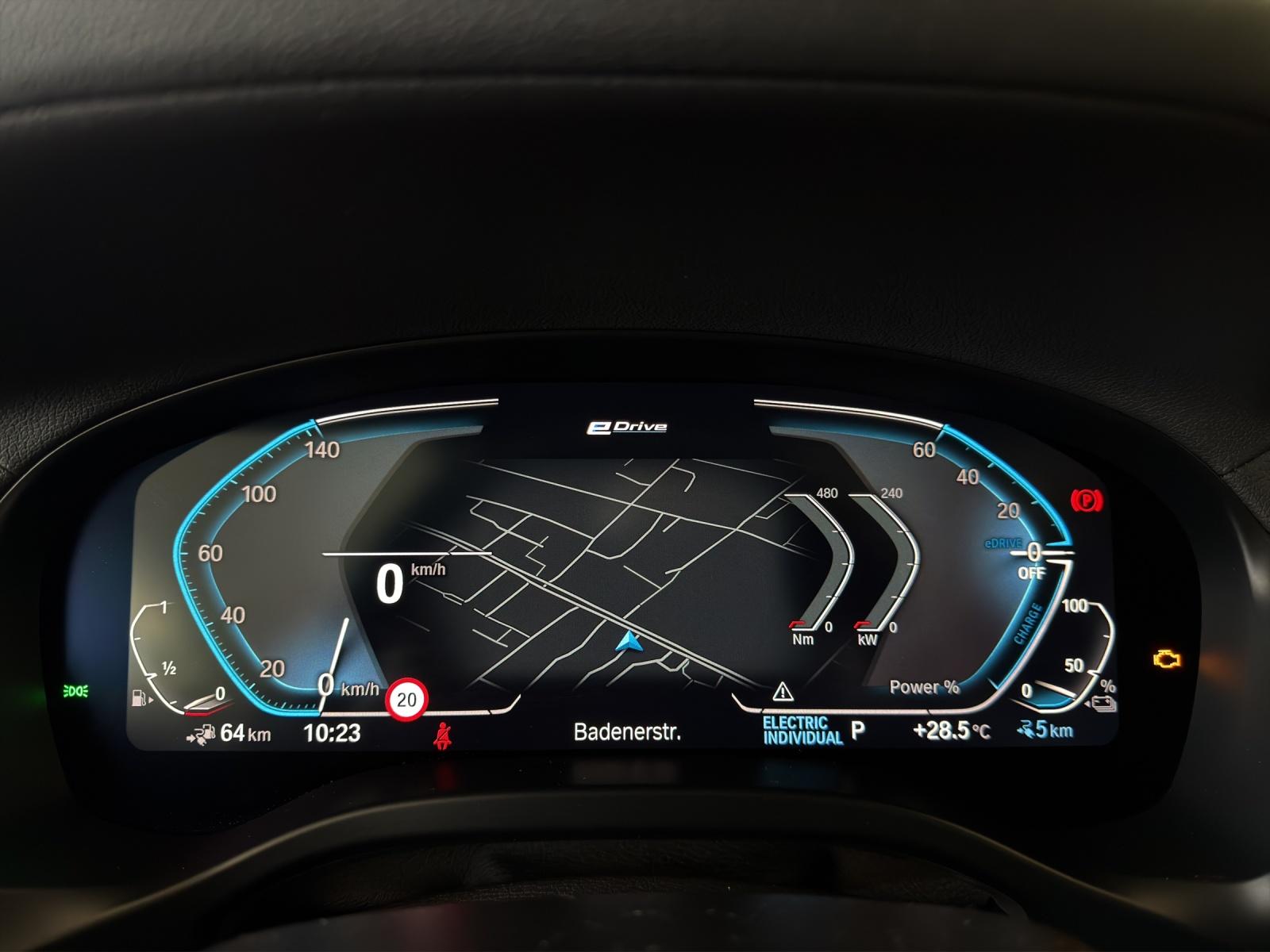 BMW X3 30e xDrive M-SportPaket-image-14