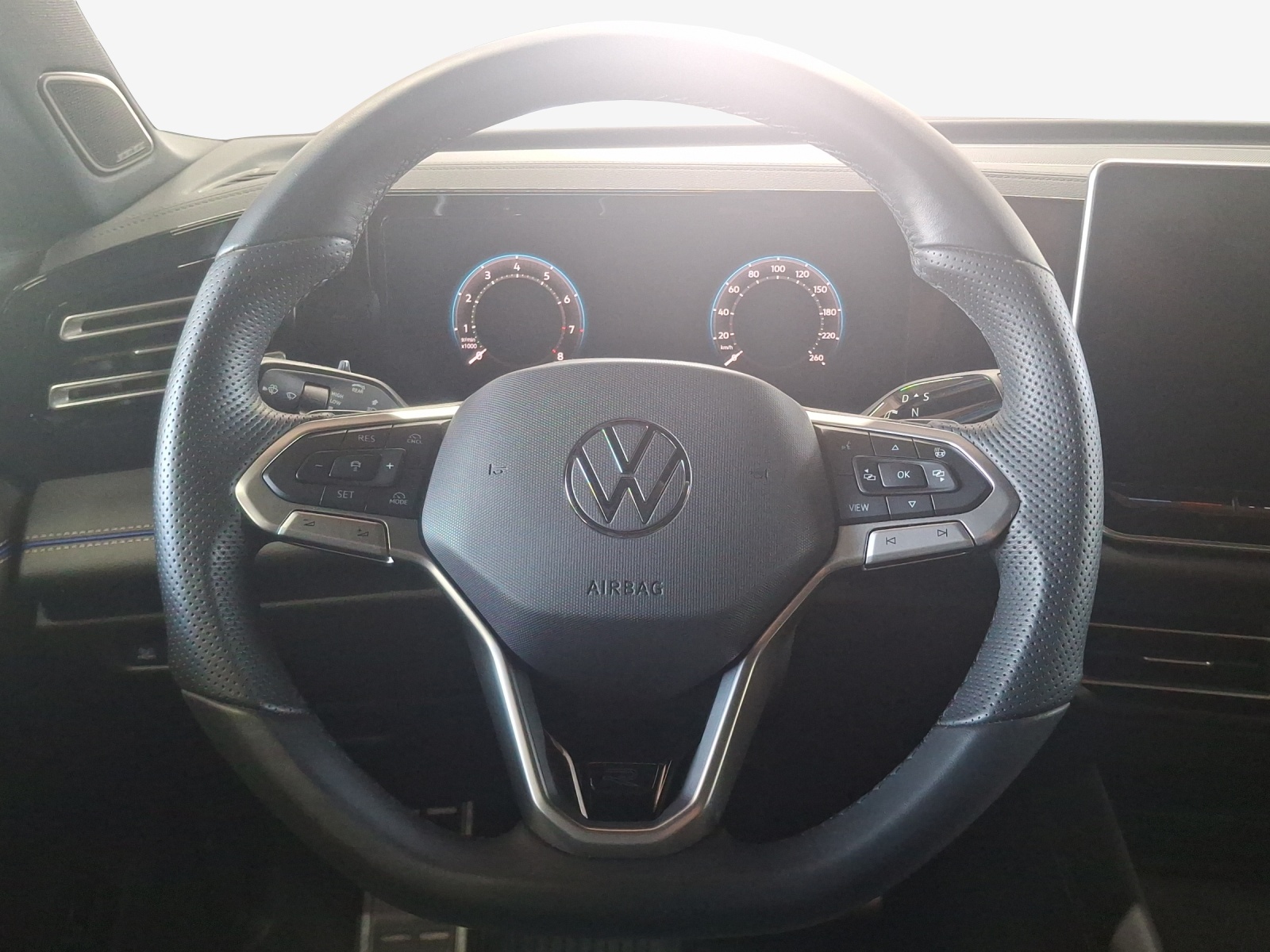 VW Tiguan 1.5 TSI evo2 mHEV R-Line DSG-image-9