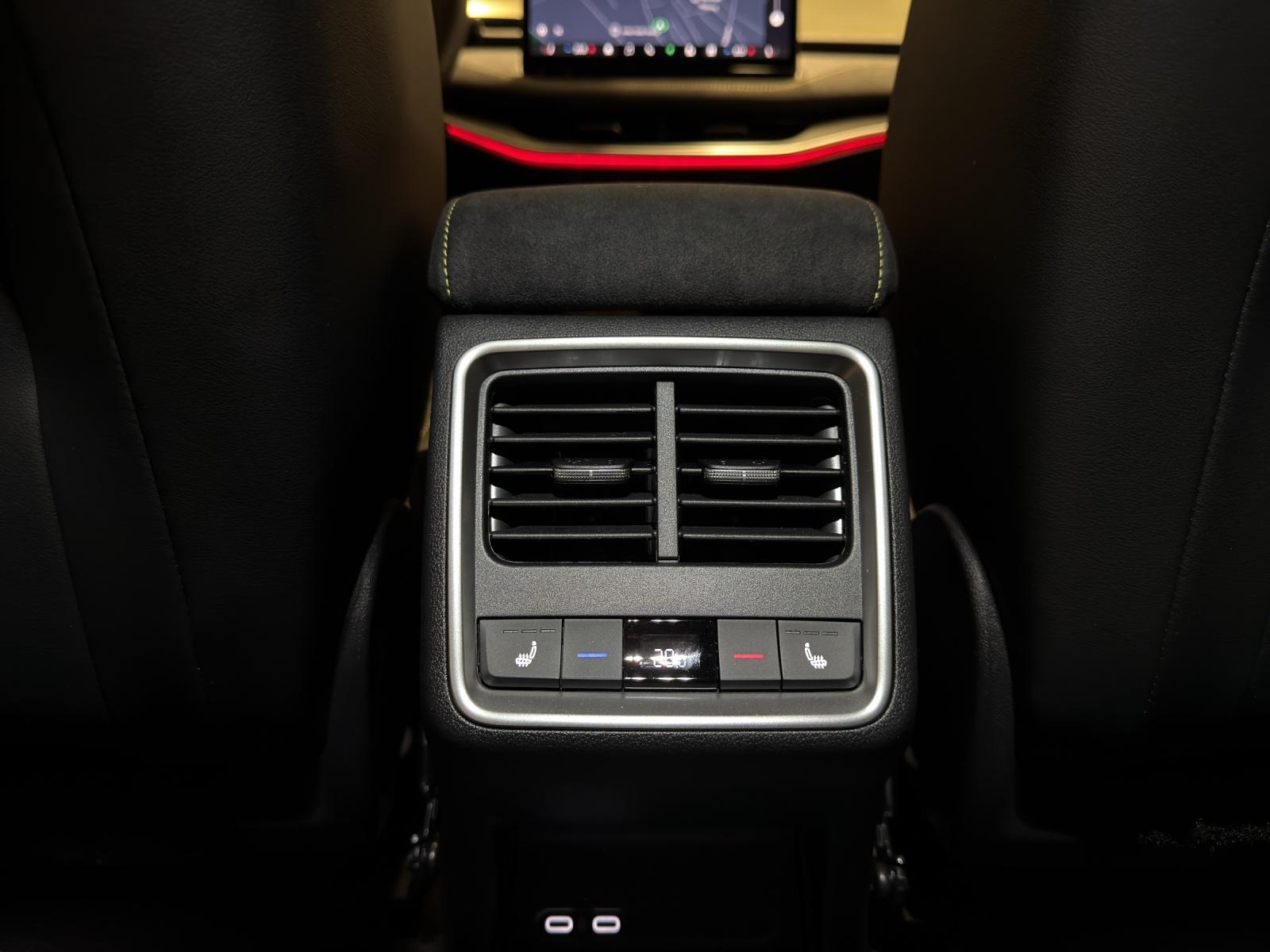 SKODA Elroq RS 4x4-image-17