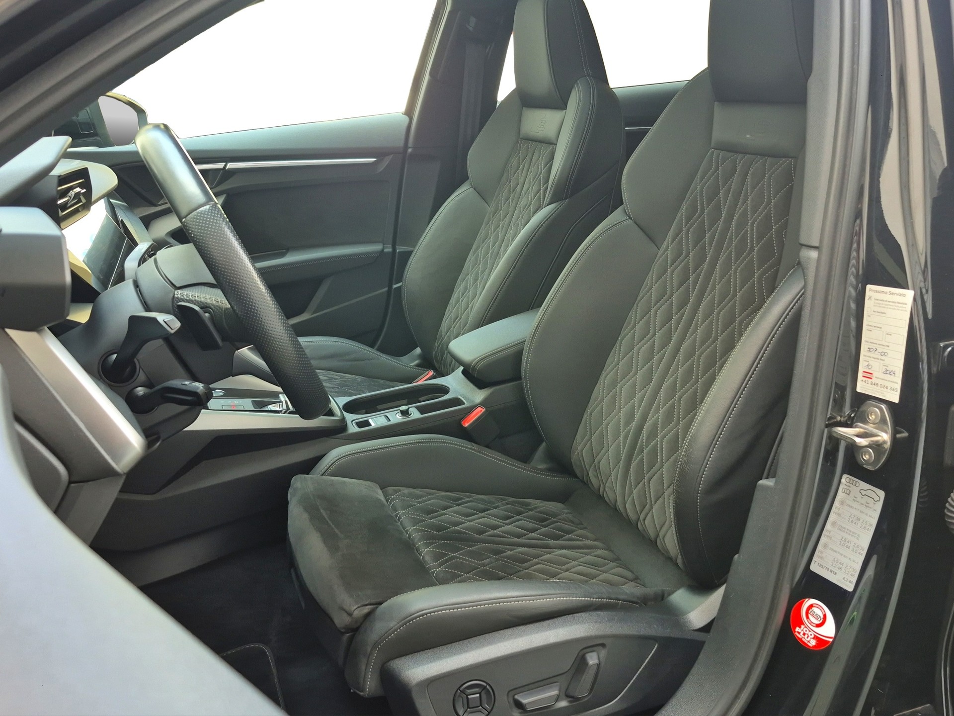 AUDI S3 Sportback 2.0 TFSI quattro S-tronic *Schiebdach, B&O, Matrix*-image-10