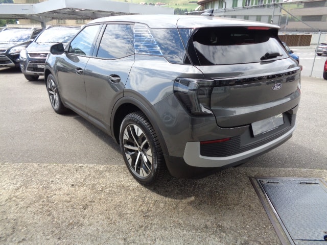 FORD Explorer Extended Range AWD-image-3