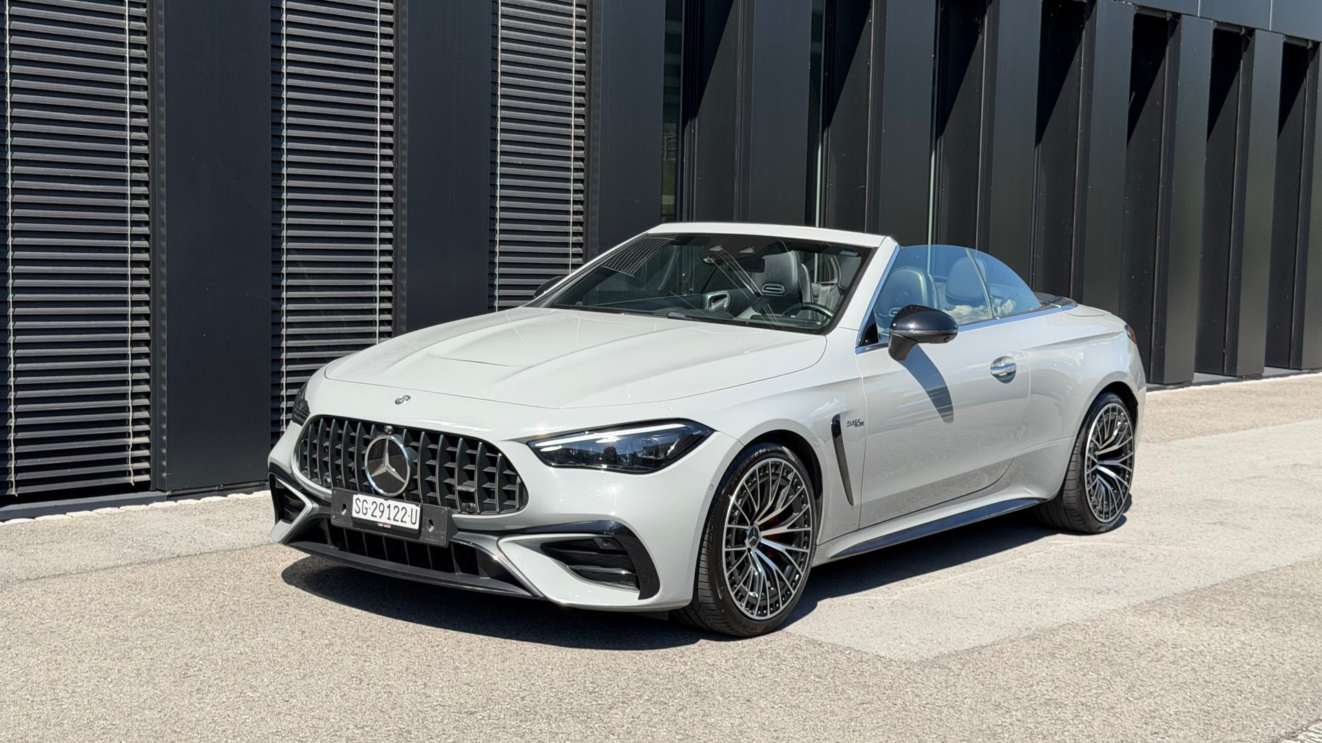MERCEDES-BENZ CLE AMG 53 Cabrio 4Matic♦️Massagesitze*Topausstattung*NP CHF 132`670.-♦️-image-9