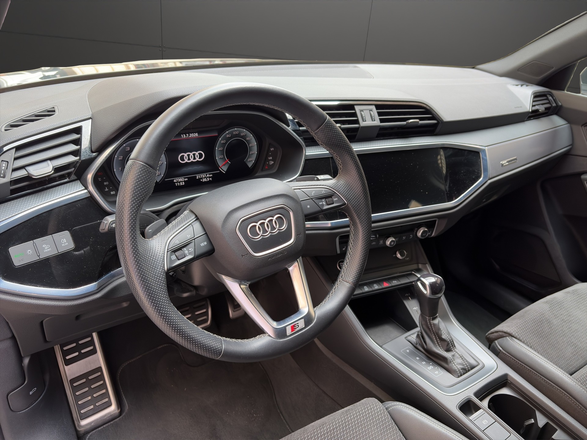 AUDI Q3 35 TFSI advanced Attraction S-tronic-image-16