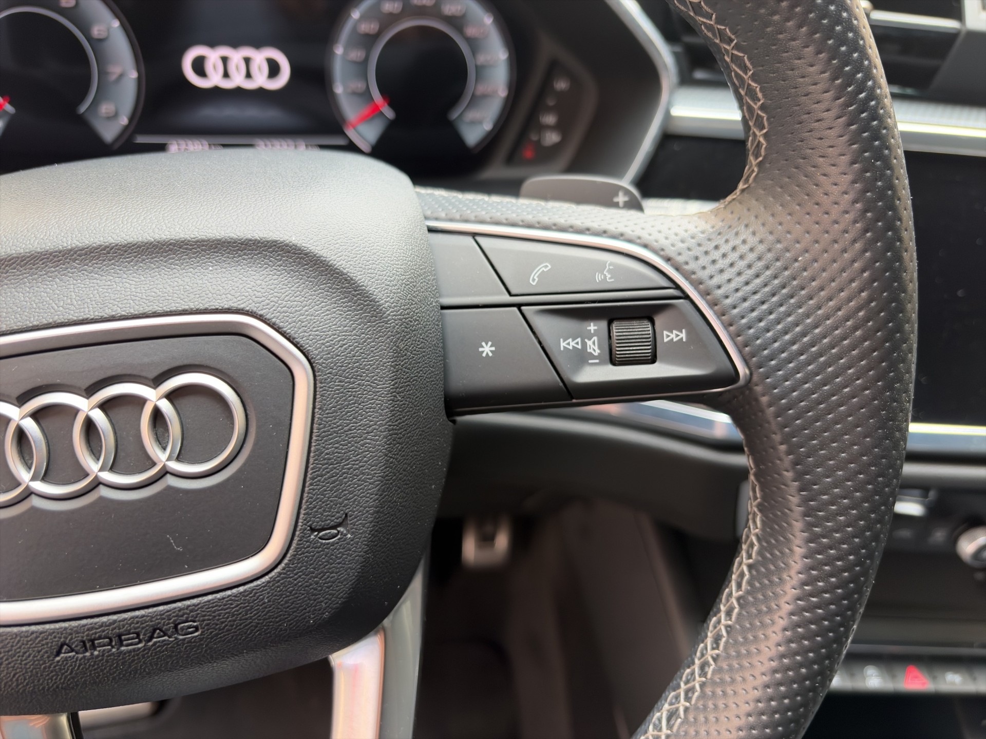 AUDI Q3 35 TFSI advanced Attraction S-tronic-image-19