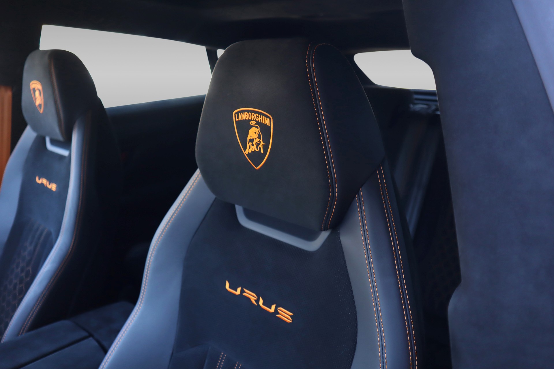 LAMBORGHINI Urus Performante-image-11