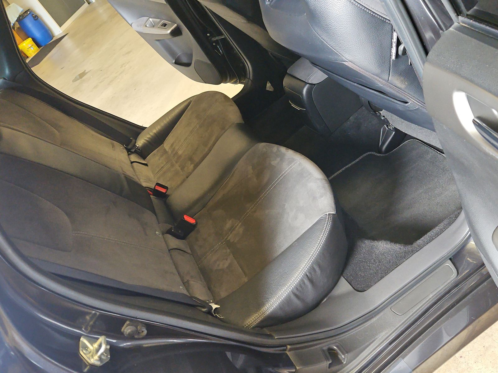 SUBARU WRX STI HB 2.5 T Sport-image-12