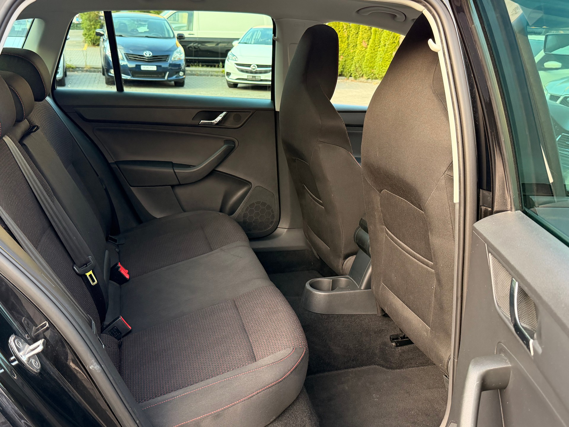 SKODA Rapid Spaceback 1.4 TSI Elegance DSG-image-22