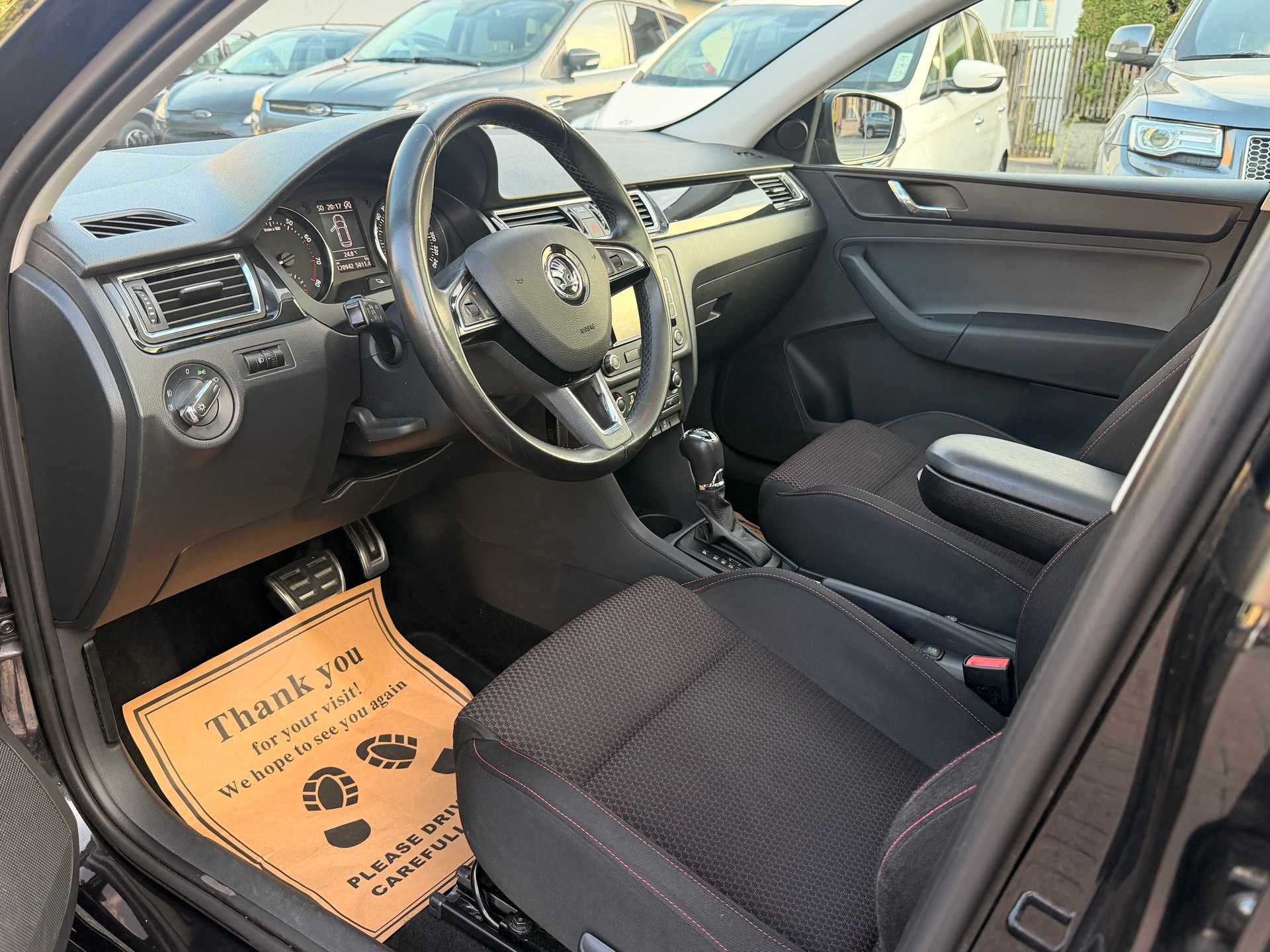SKODA Rapid Spaceback 1.4 TSI Elegance DSG-image-17