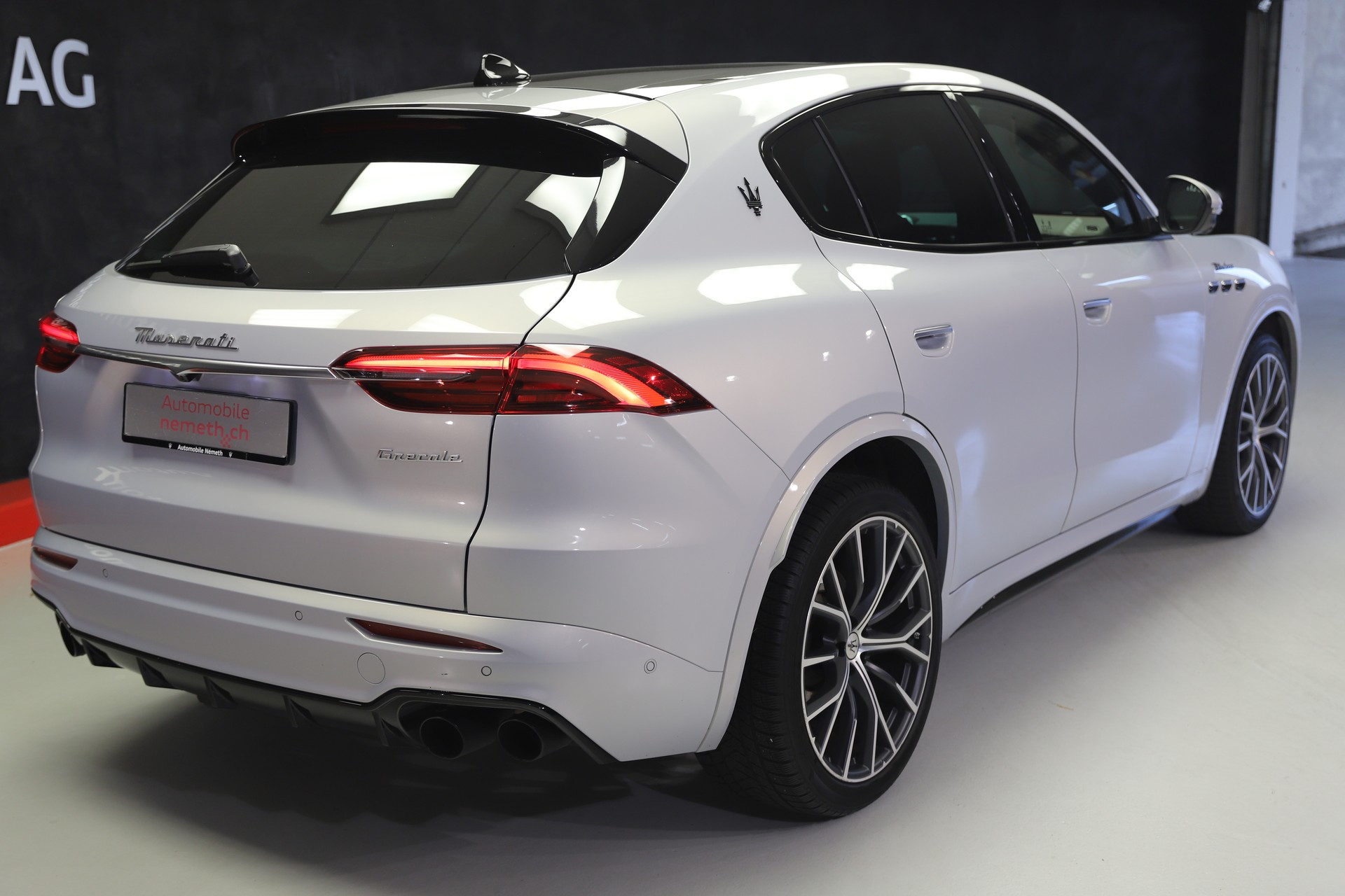 MASERATI Grecale 2.0 MHEV Modena Hybrid Automatica-showroom-element-2