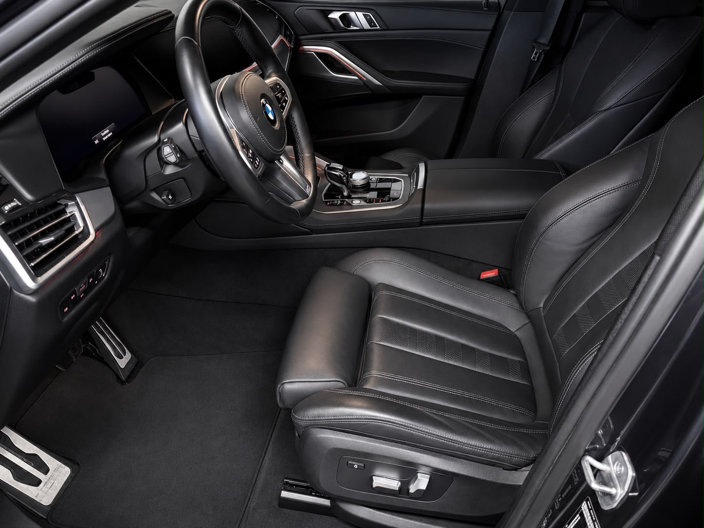 BMW X6 M50i Steptronic M Sport / Panoramadach / Laserlicht / Pack technology / M Chassis Adaptive etc..-image-11