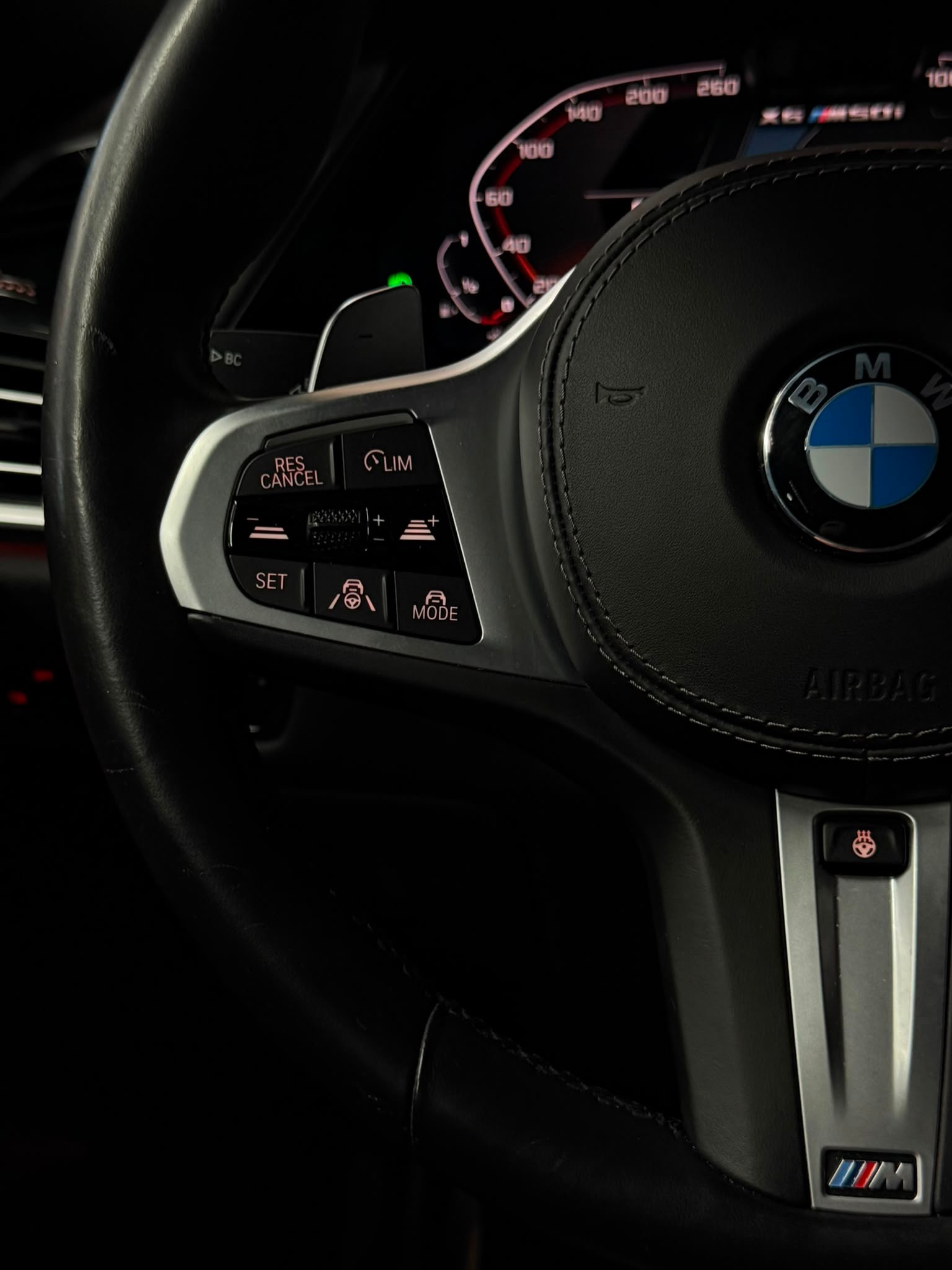 BMW X6 M50i Steptronic M Sport / Panoramadach / Laserlicht / Pack technology / M Chassis Adaptive etc..-image-22