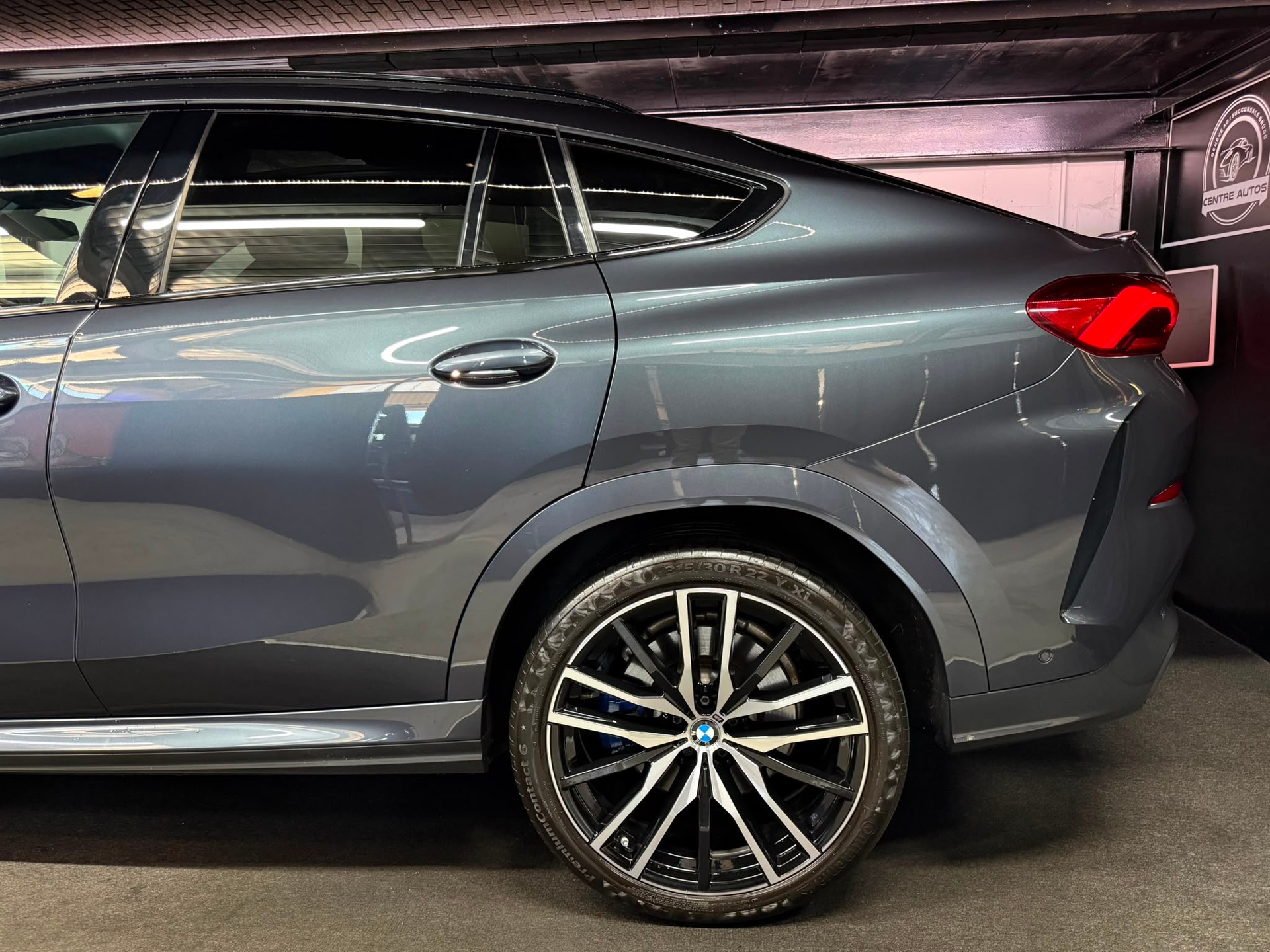BMW X6 M50i Steptronic M Sport / Panoramadach / Laserlicht / Pack technology / M Chassis Adaptive etc..-image-4