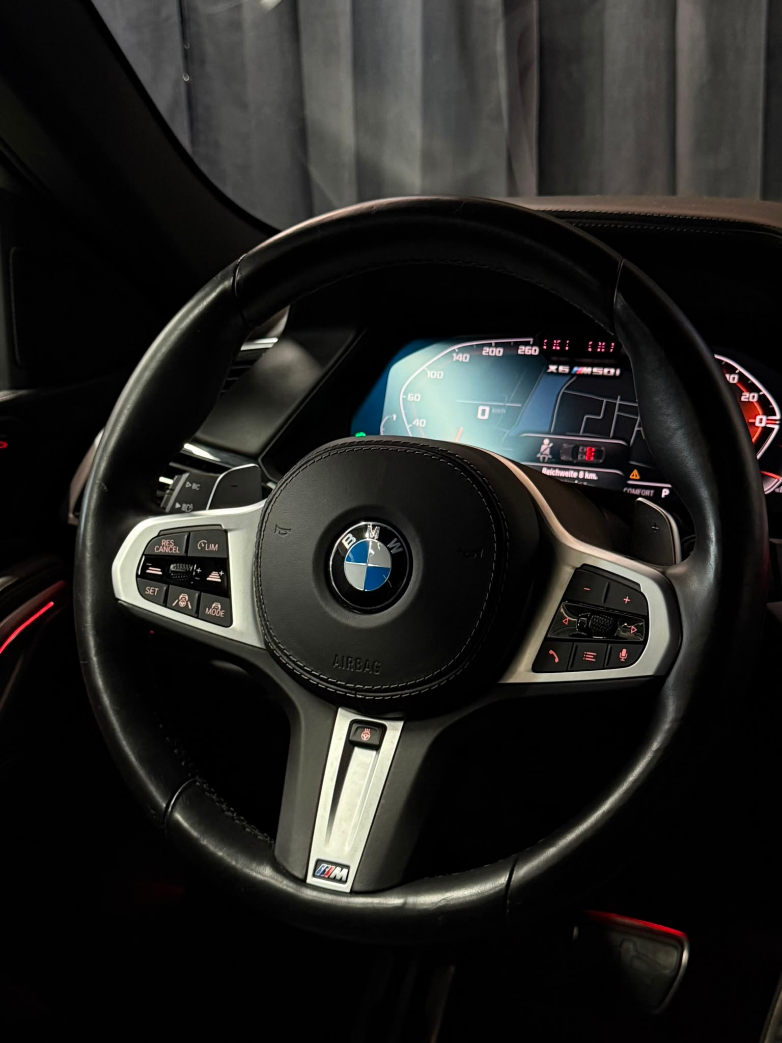 BMW X6 M50i Steptronic M Sport / Panoramadach / Laserlicht / Pack technology / M Chassis Adaptive etc..-image-21