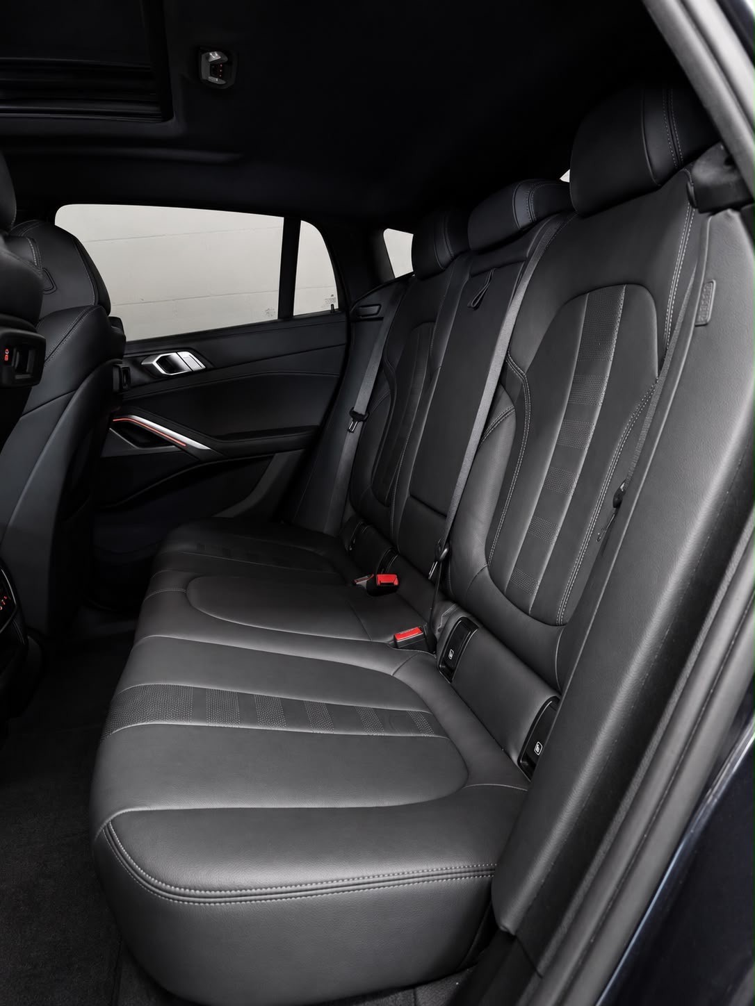 BMW X6 M50i Steptronic M Sport / Panoramadach / Laserlicht / Pack technology / M Chassis Adaptive etc..-image-13