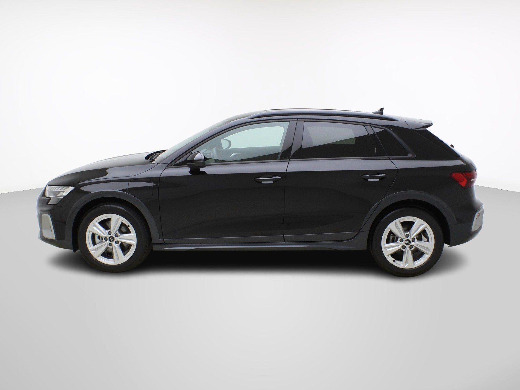 AUDI A3 Sportback 40 TFSI e allstreet Attraction S-Tronic **Audi Werksgarantie bis 08/2030**-image-2