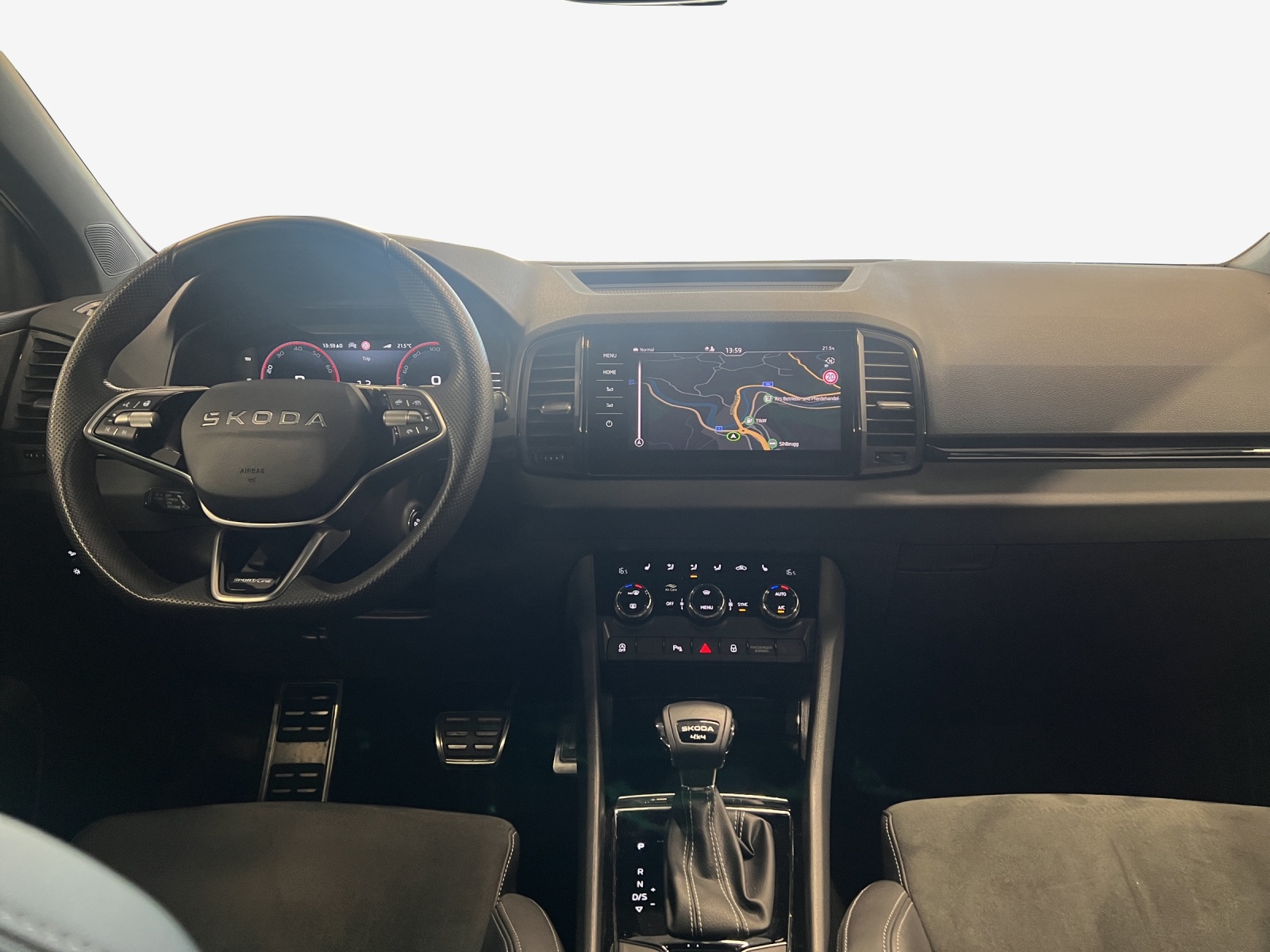 SKODA Karoq 2.0 TSI SportLine 4x4 DSG-image-8