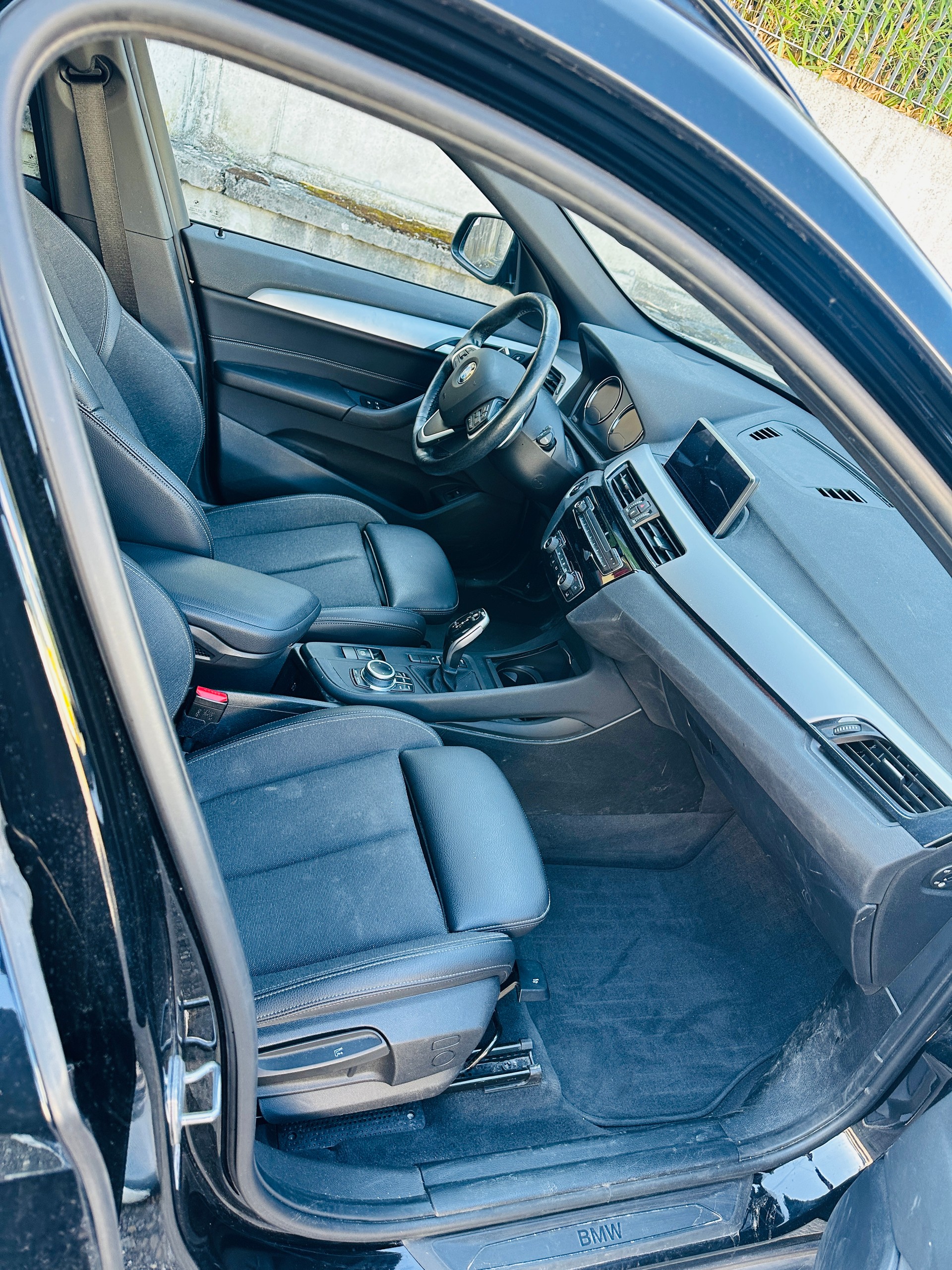 BMW X1 sDrive 18d Sport Line Steptronic-image-13