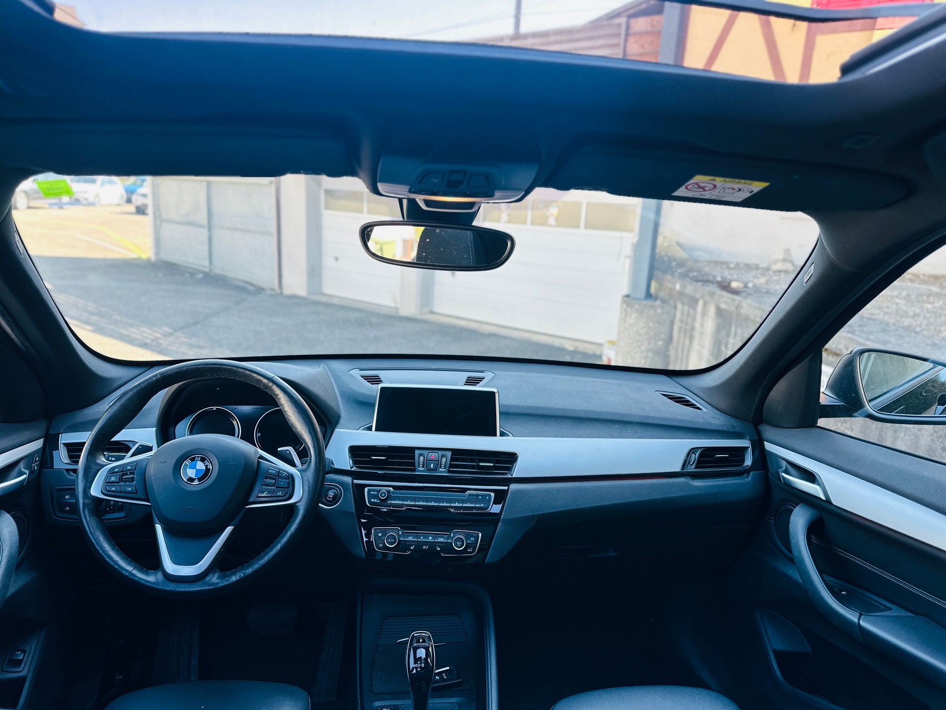 BMW X1 sDrive 18d Sport Line Steptronic-image-9