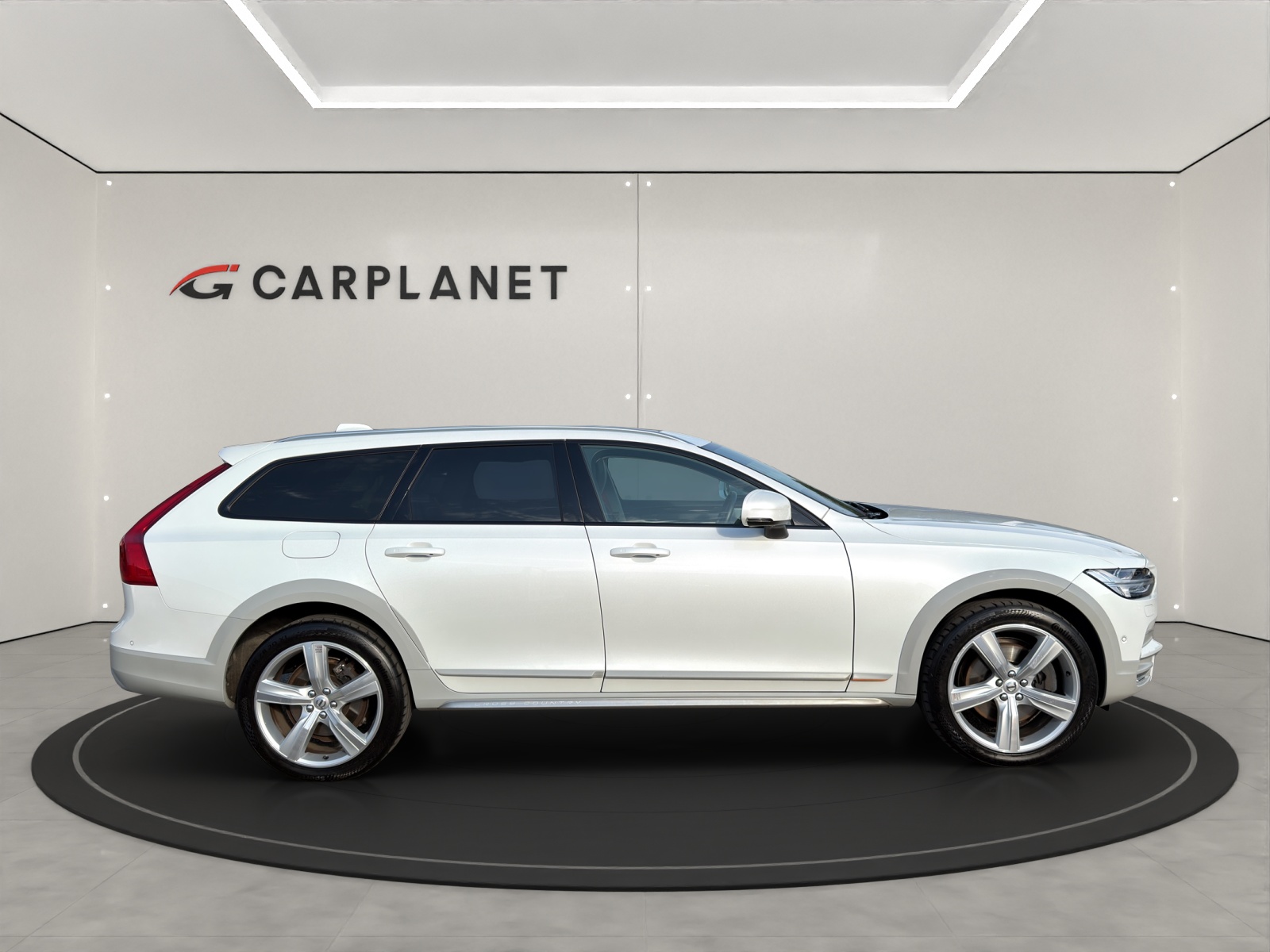 VOLVO V90 Cross Country 2.0 D5 Ocean Race AWD-showroom-element-2