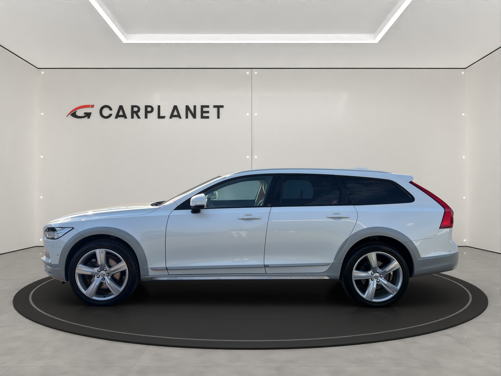 VOLVO V90 Cross Country 2.0 D5 Ocean Race AWD-showroom-element-1