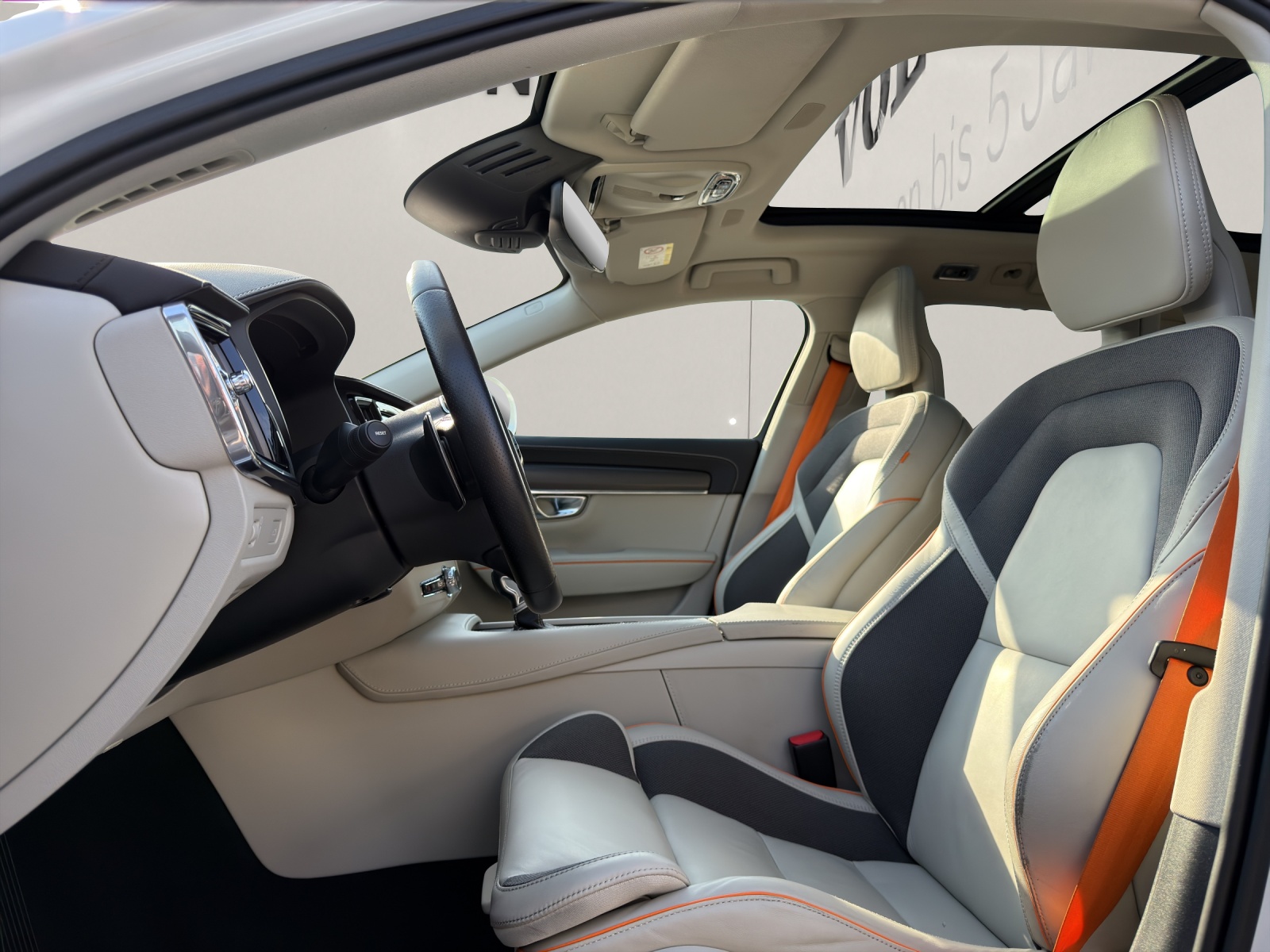 VOLVO V90 Cross Country 2.0 D5 Ocean Race AWD-image-9