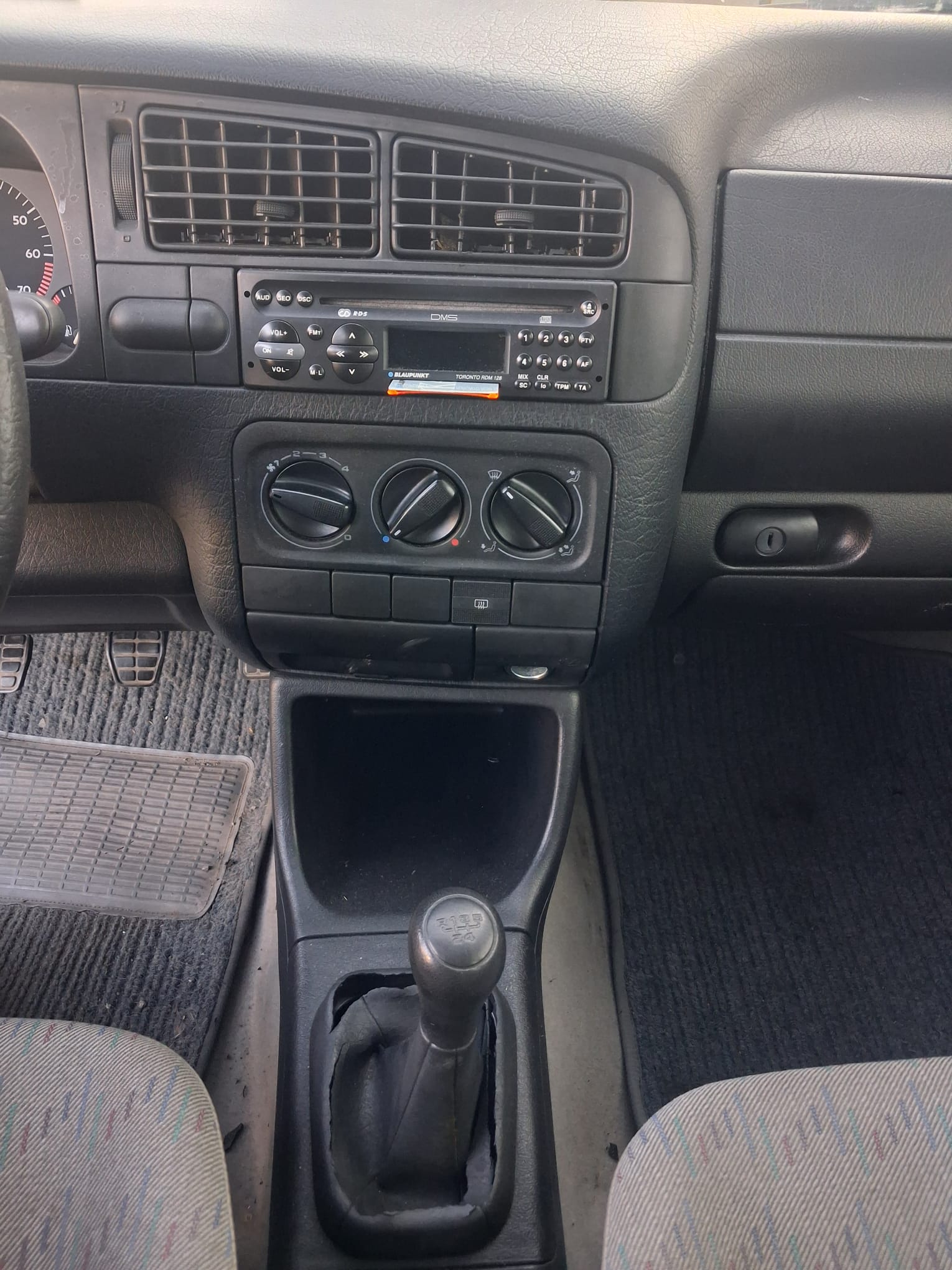 VW Golf 1800 Swiss Topline-image-9