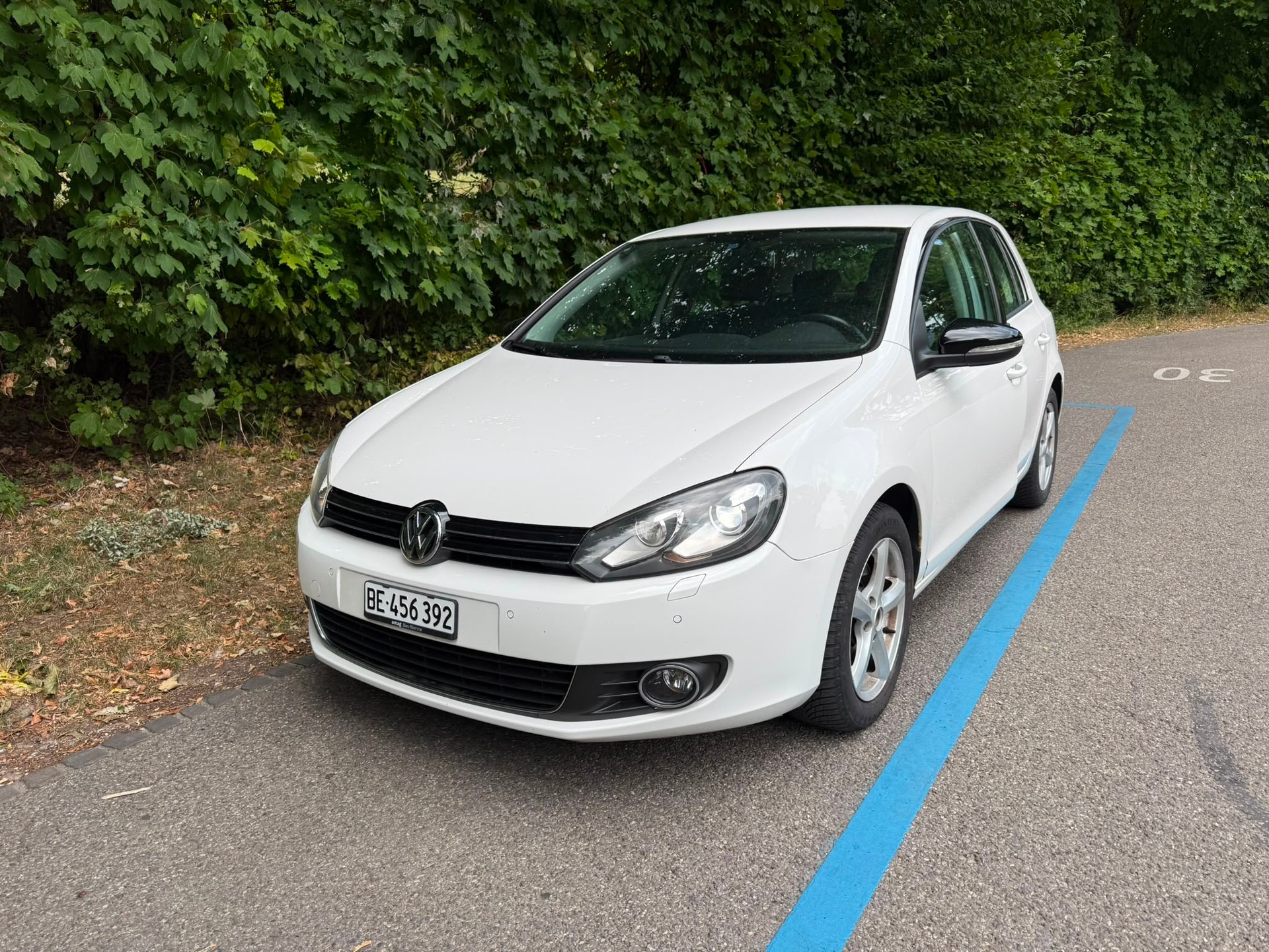 VW Golf 2.0 TDI Highline 4Motion-image-0