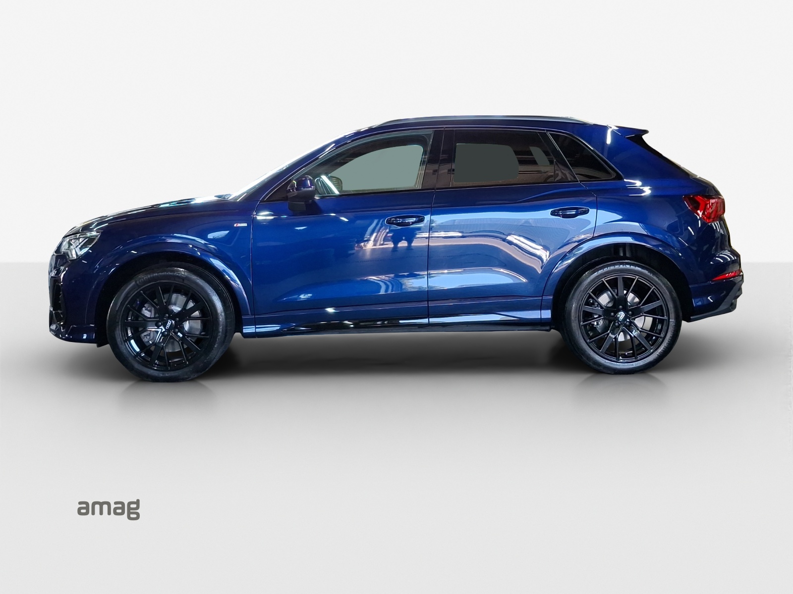 AUDI Q3 40 TFSI S line quattro S-tronic-image-1