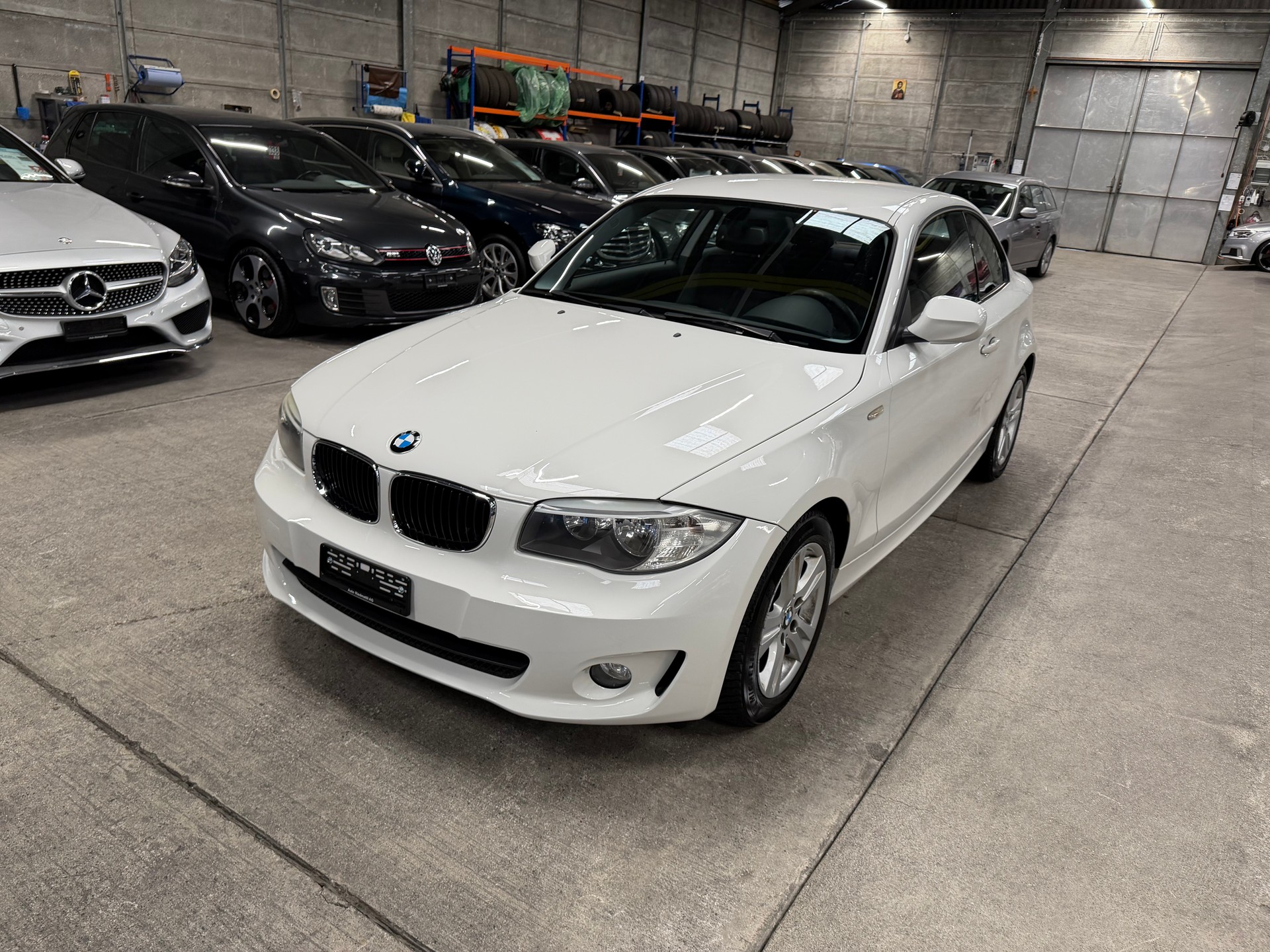 BMW 120i Coupé-image-9