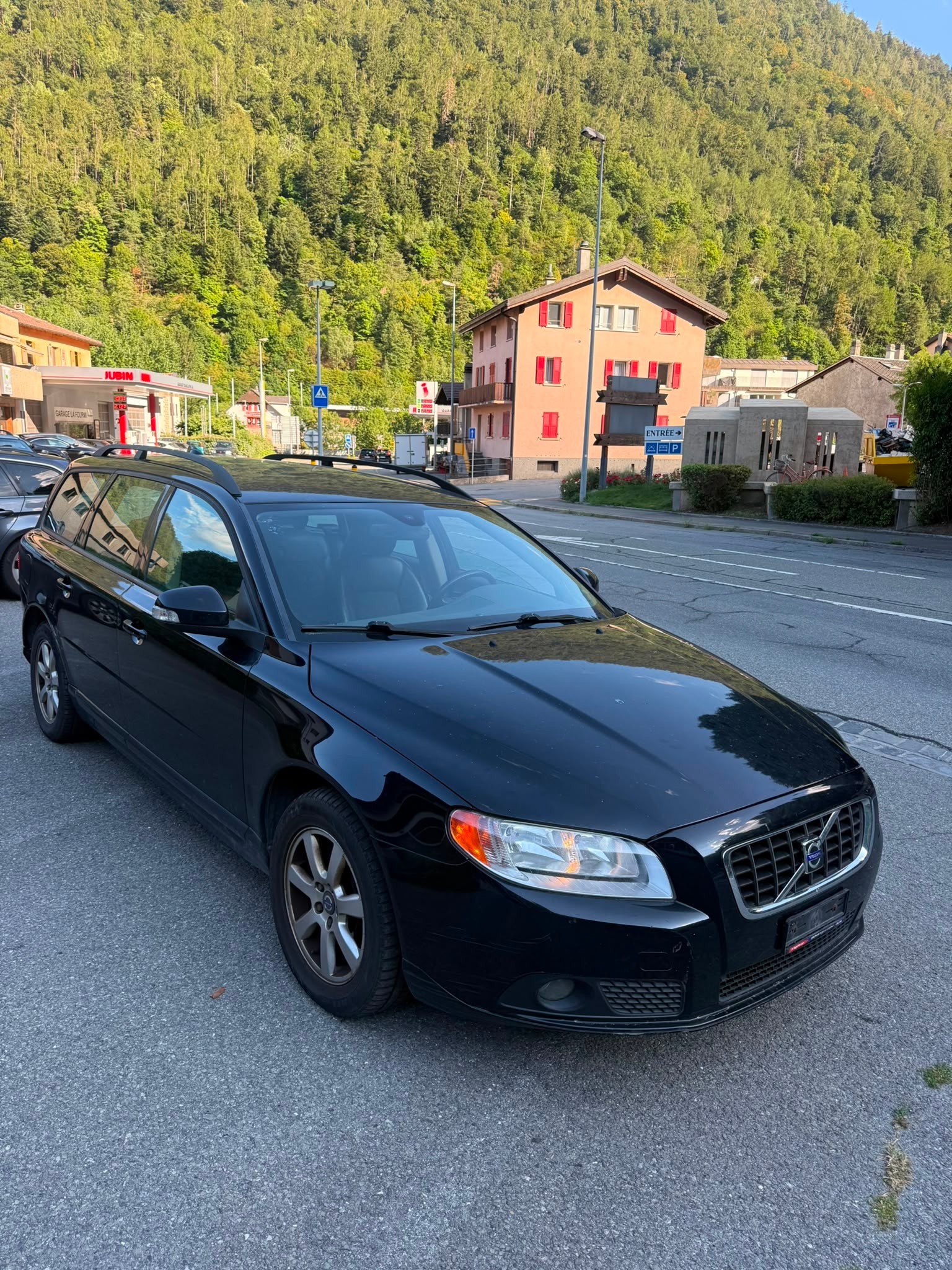 VOLVO V70 D5 Momentum Geartronic-image-2