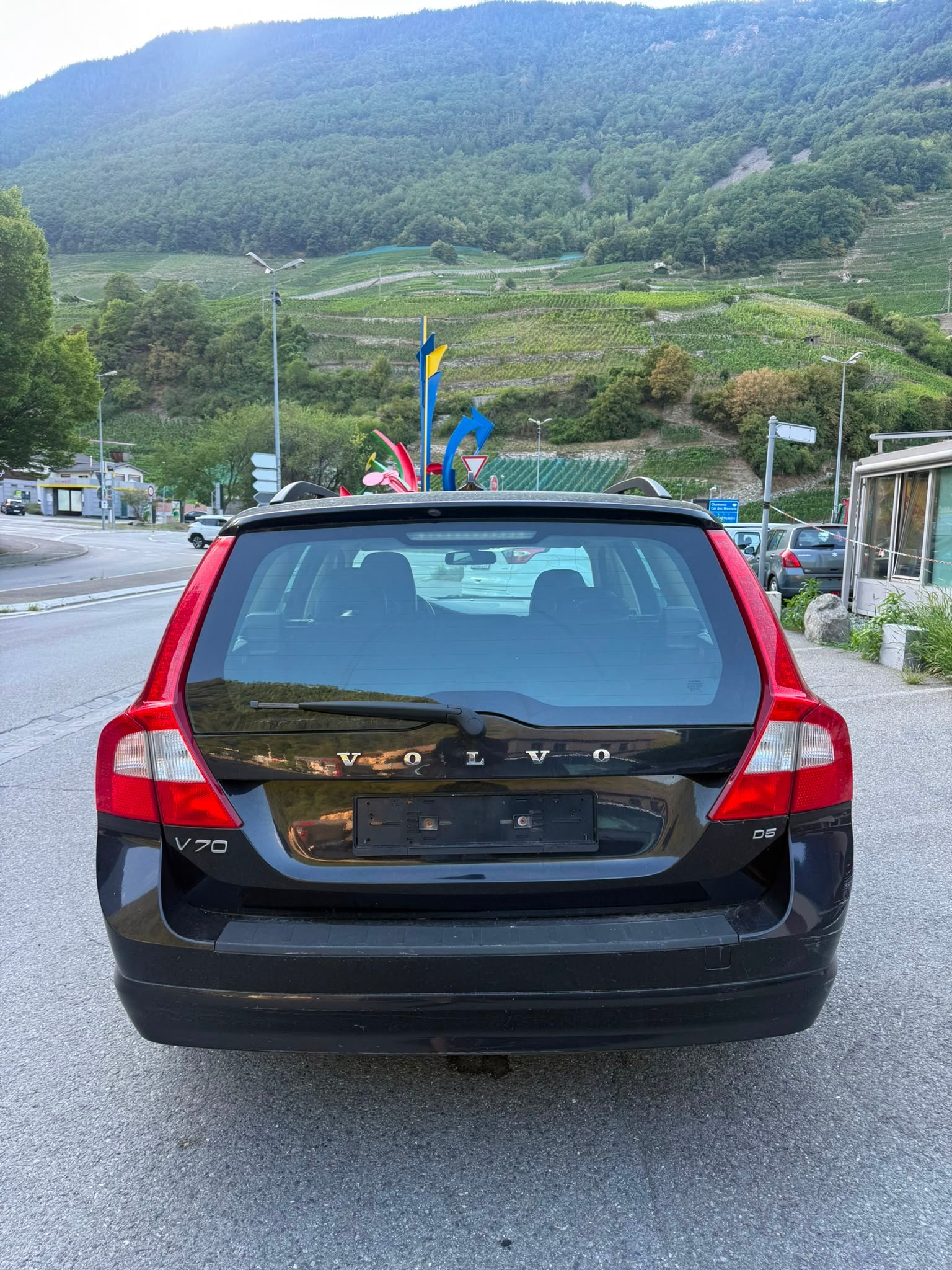 VOLVO V70 D5 Momentum Geartronic-image-4