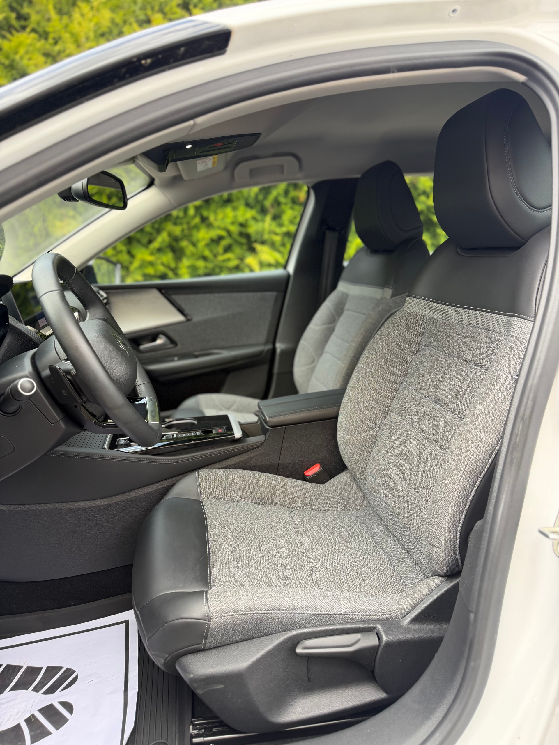 CITROEN C5 X 1.2i Swiss Edition EAT8-image-6
