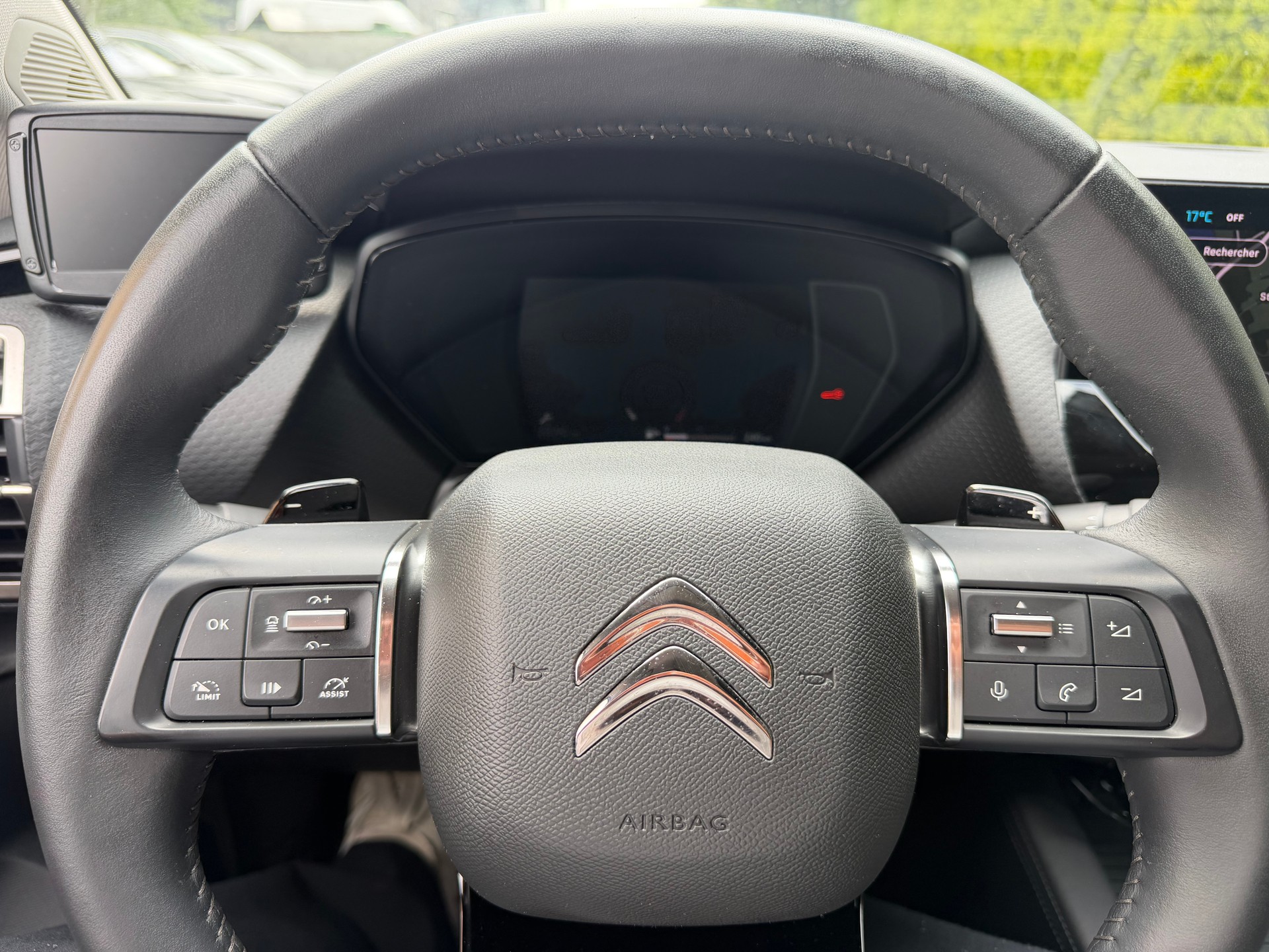 CITROEN C5 X 1.2i Swiss Edition EAT8-image-14