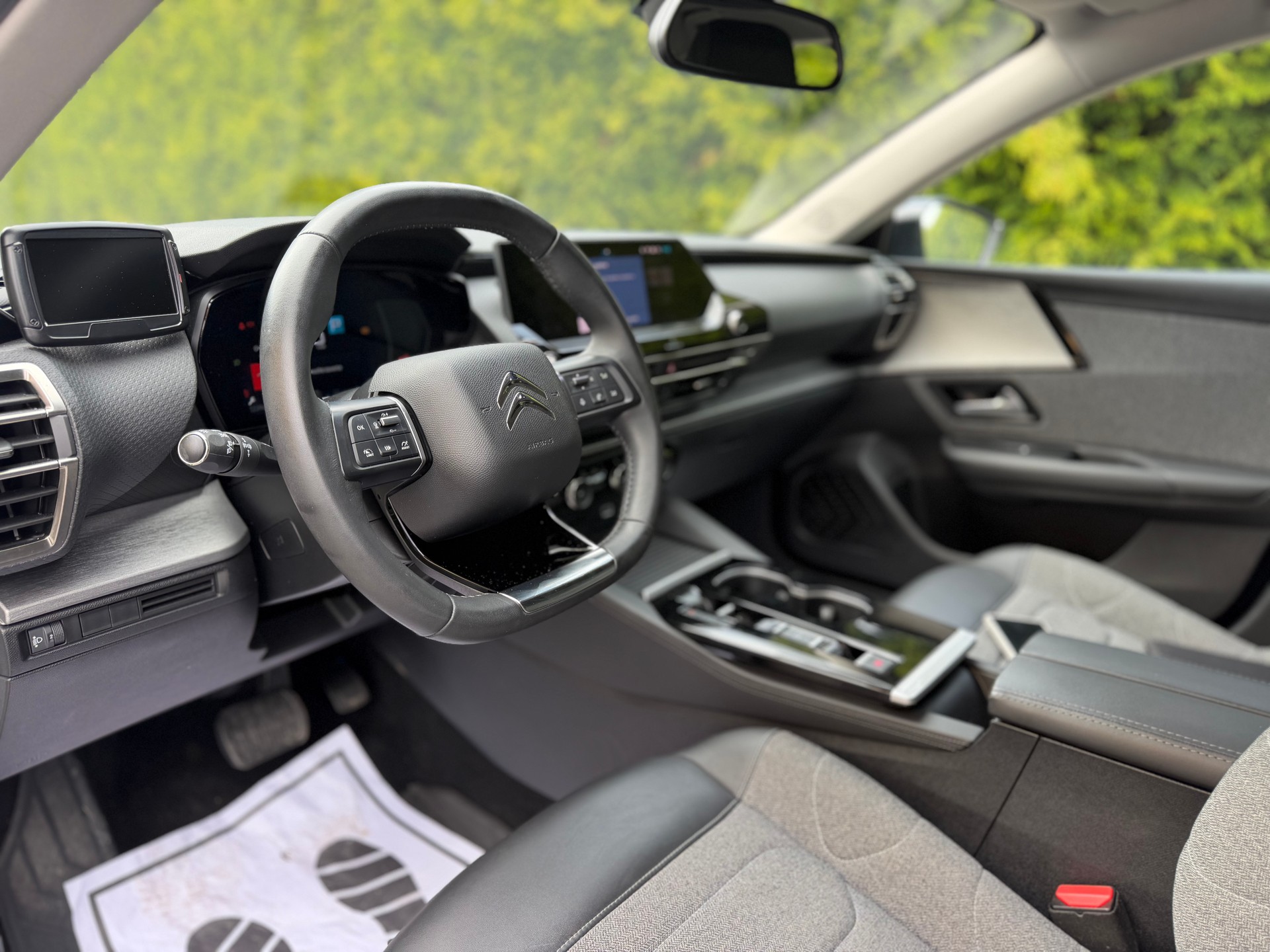CITROEN C5 X 1.2i Swiss Edition EAT8-image-7