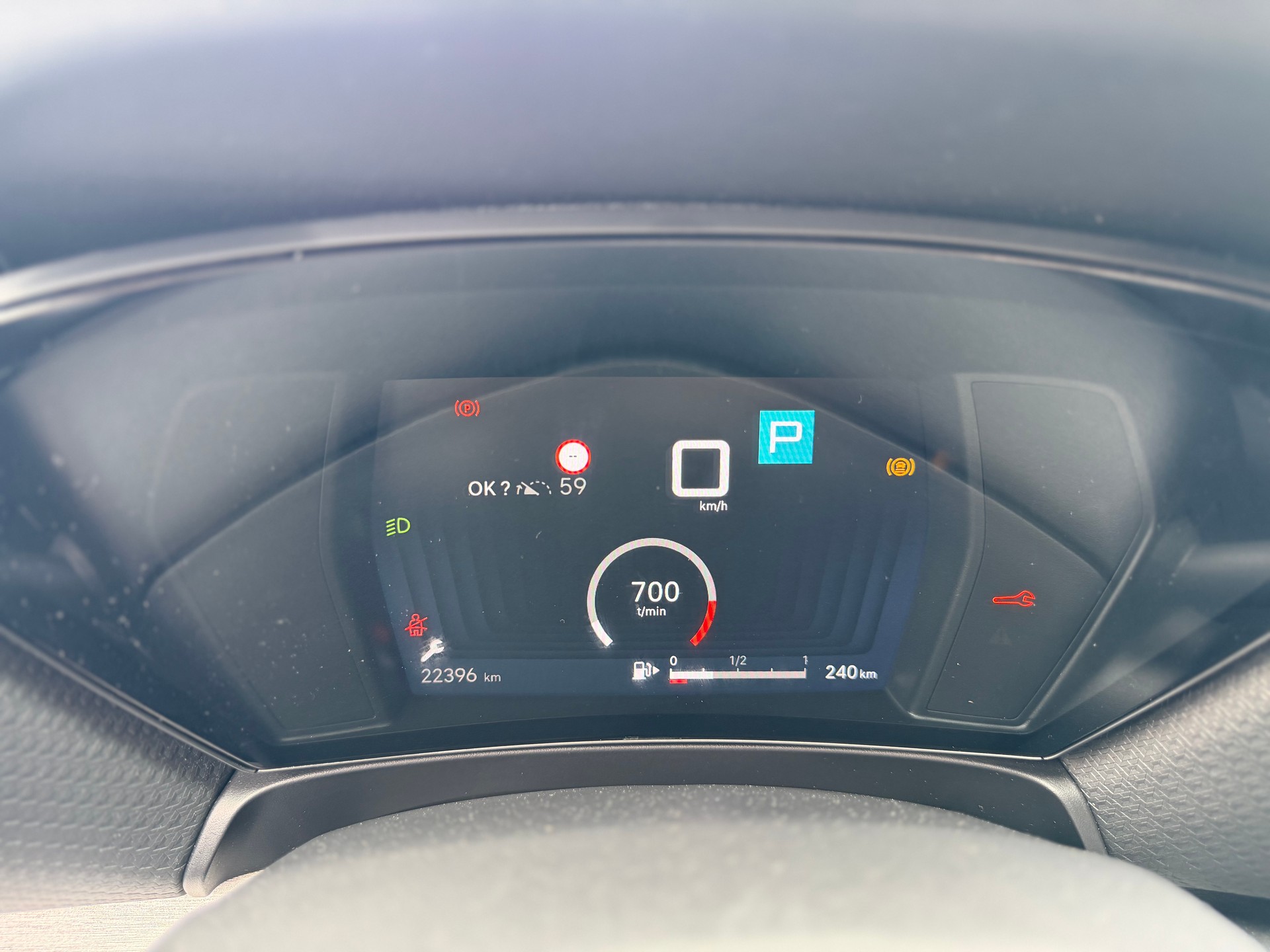 CITROEN C5 X 1.2i Swiss Edition EAT8-image-9