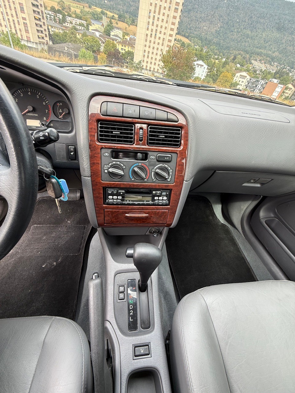 TOYOTA Avensis 2.0 Linea Sol Special-image-13