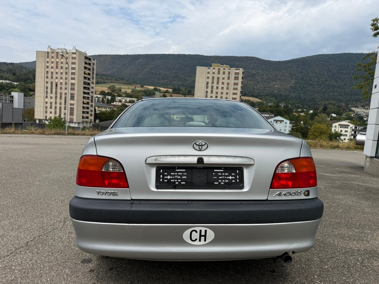 TOYOTA Avensis 2.0 Linea Sol Special-image-5
