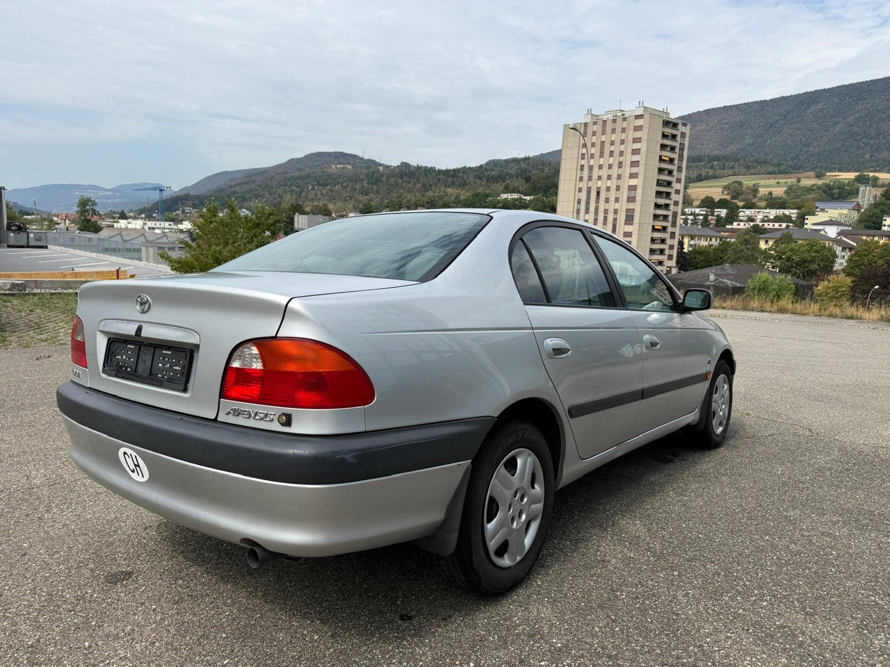 TOYOTA Avensis 2.0 Linea Sol Special-image-6