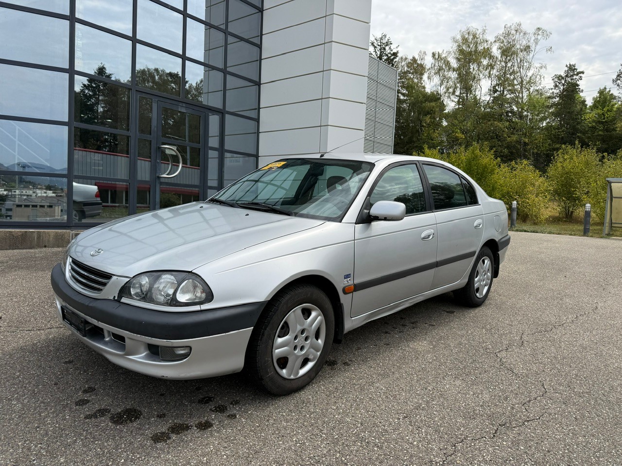 TOYOTA Avensis 2.0 Linea Sol Special-image-2