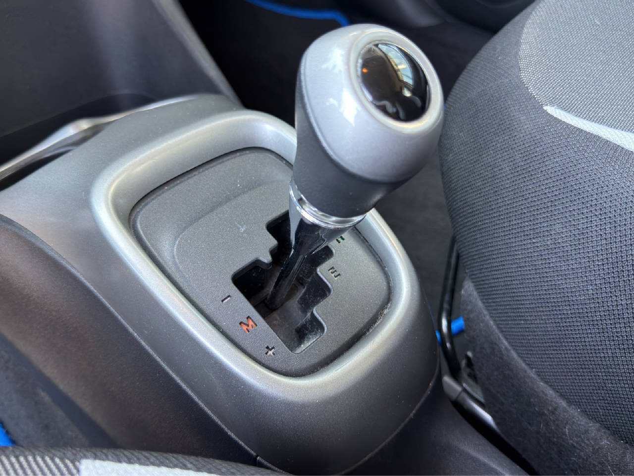 TOYOTA Aygo 1.0 VVT-i x-play-image-7