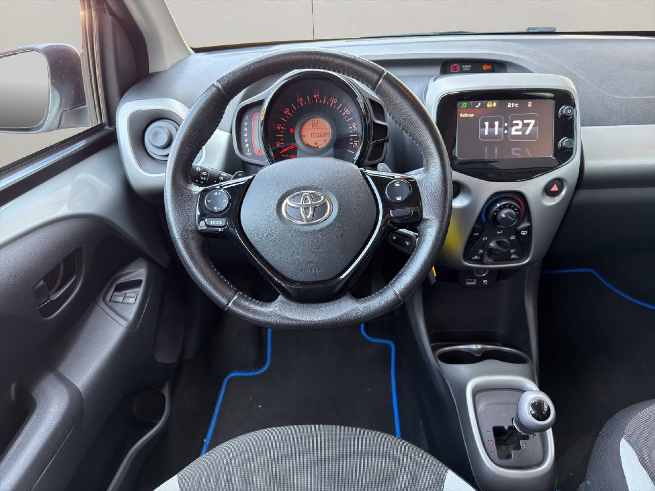 TOYOTA Aygo 1.0 VVT-i x-play-image-4