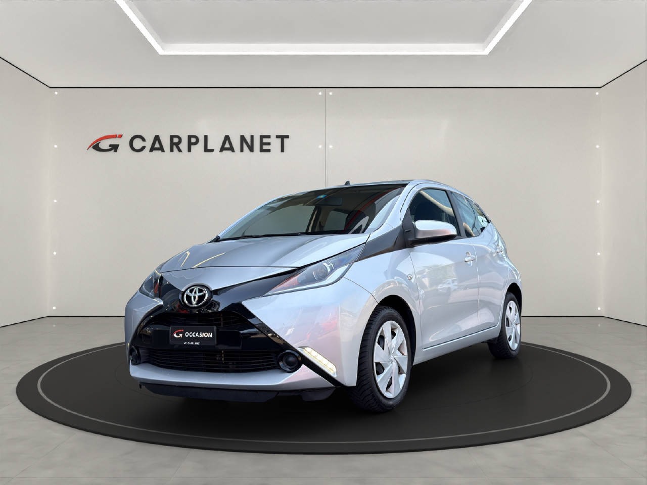 TOYOTA Aygo 1.0 VVT-i x-play-image-0